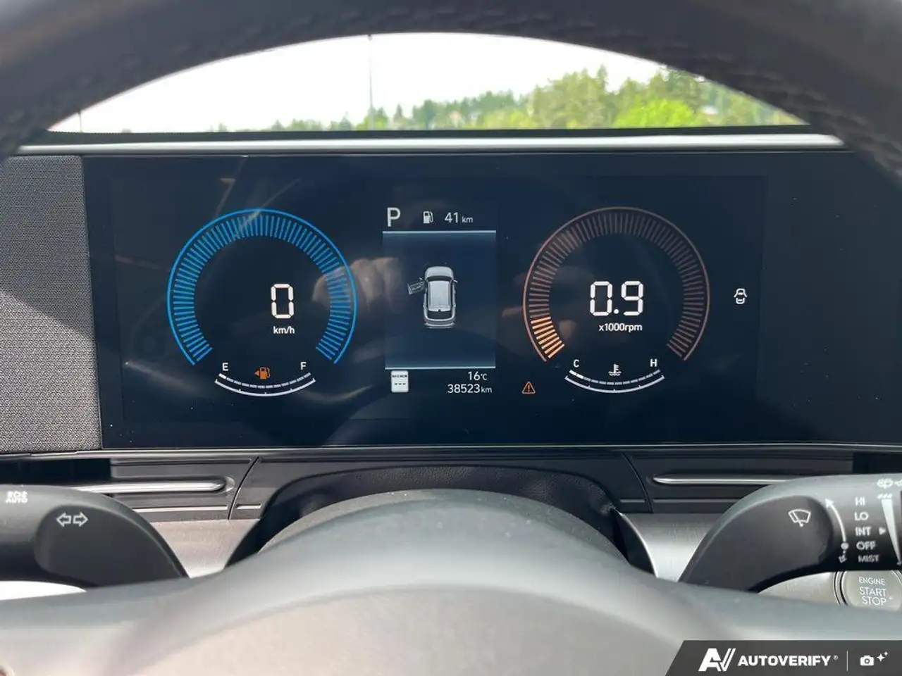 Hyundai KONA снимка Hyundai KONA