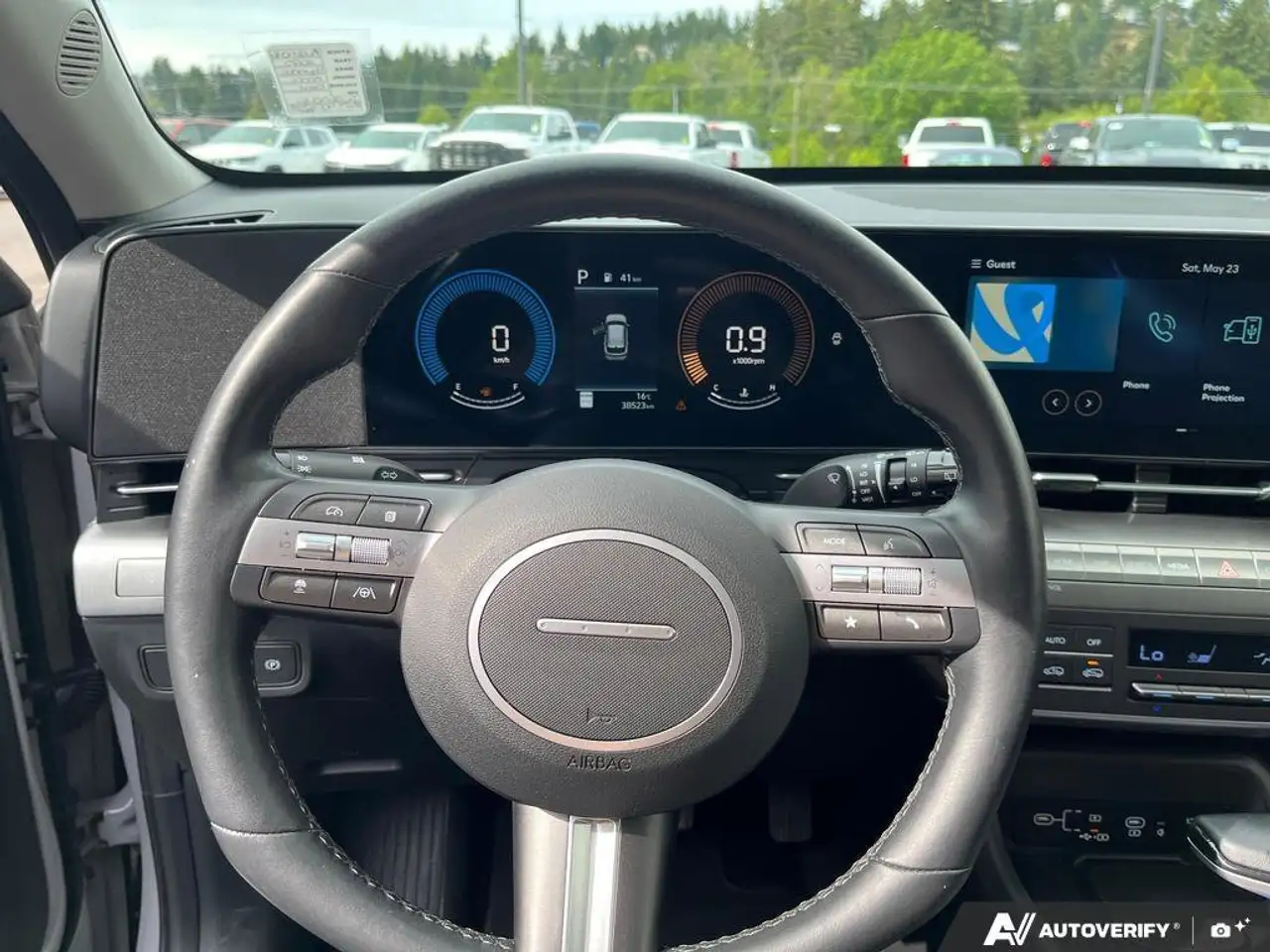 Hyundai KONA снимка Hyundai KONA