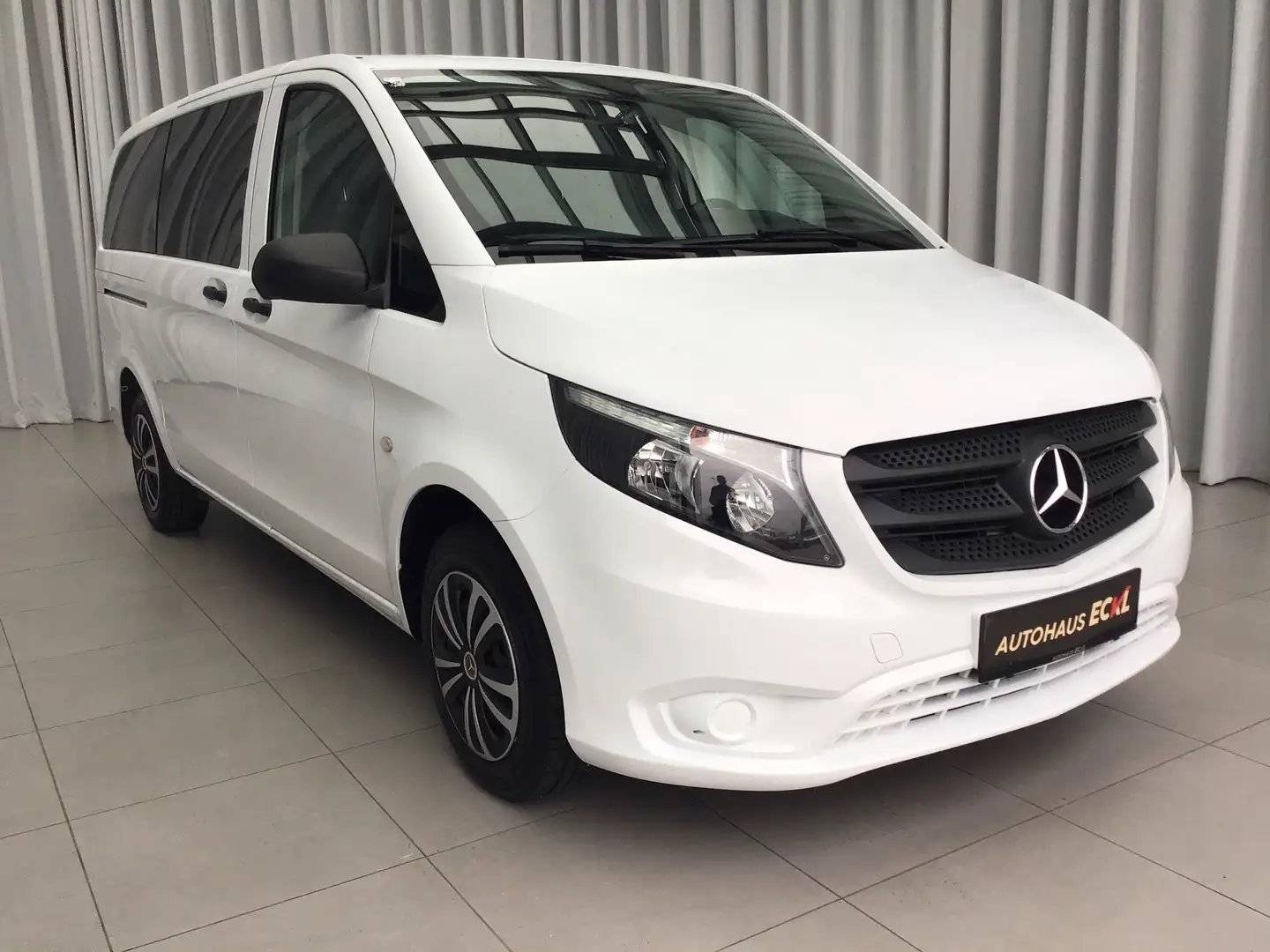 Mercedes-Benz Vito 111 BlueTEC Tourer PRO Lang White - 2