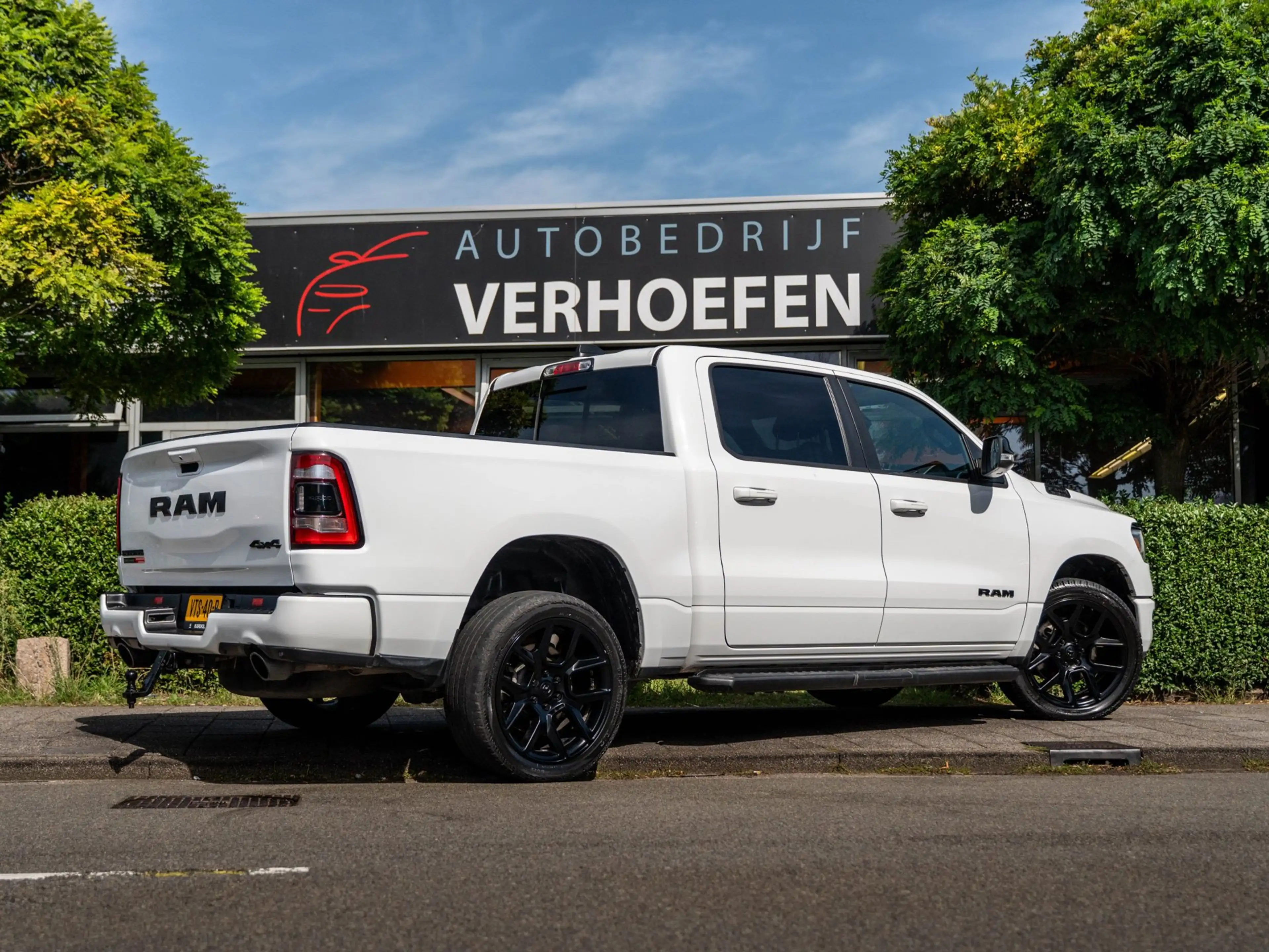Dodge RAM 1500 5.7 V8 4x4 Crew Cab Big Horn - PARKEER CAMERA — photo 7