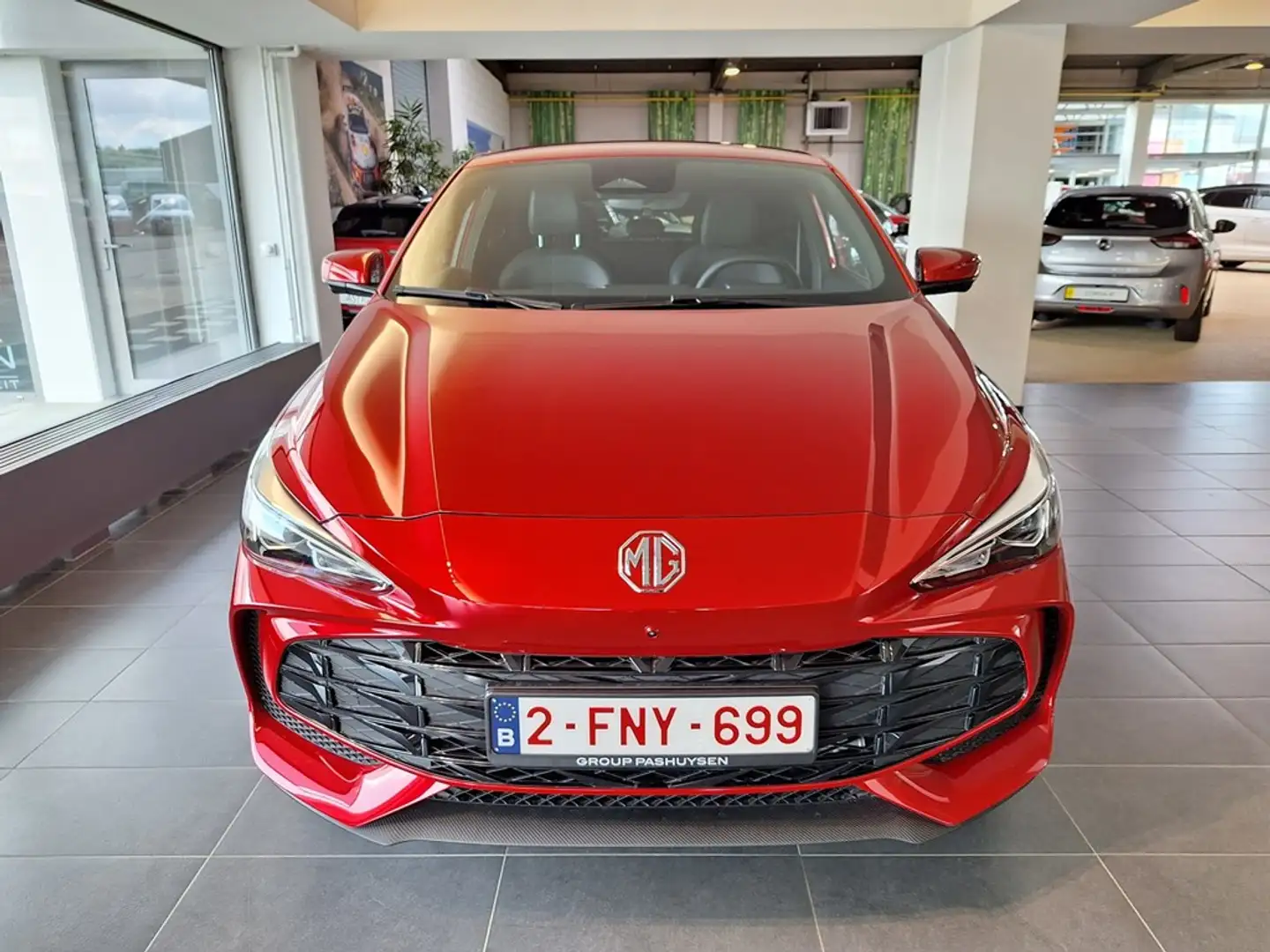 MG 1.5 LUXURY FWD Rood - 2