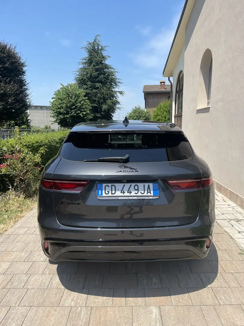 Jaguar F-Pace 2.0d i4 mhev R-Dynamic HSE awd 204cv auto - 2