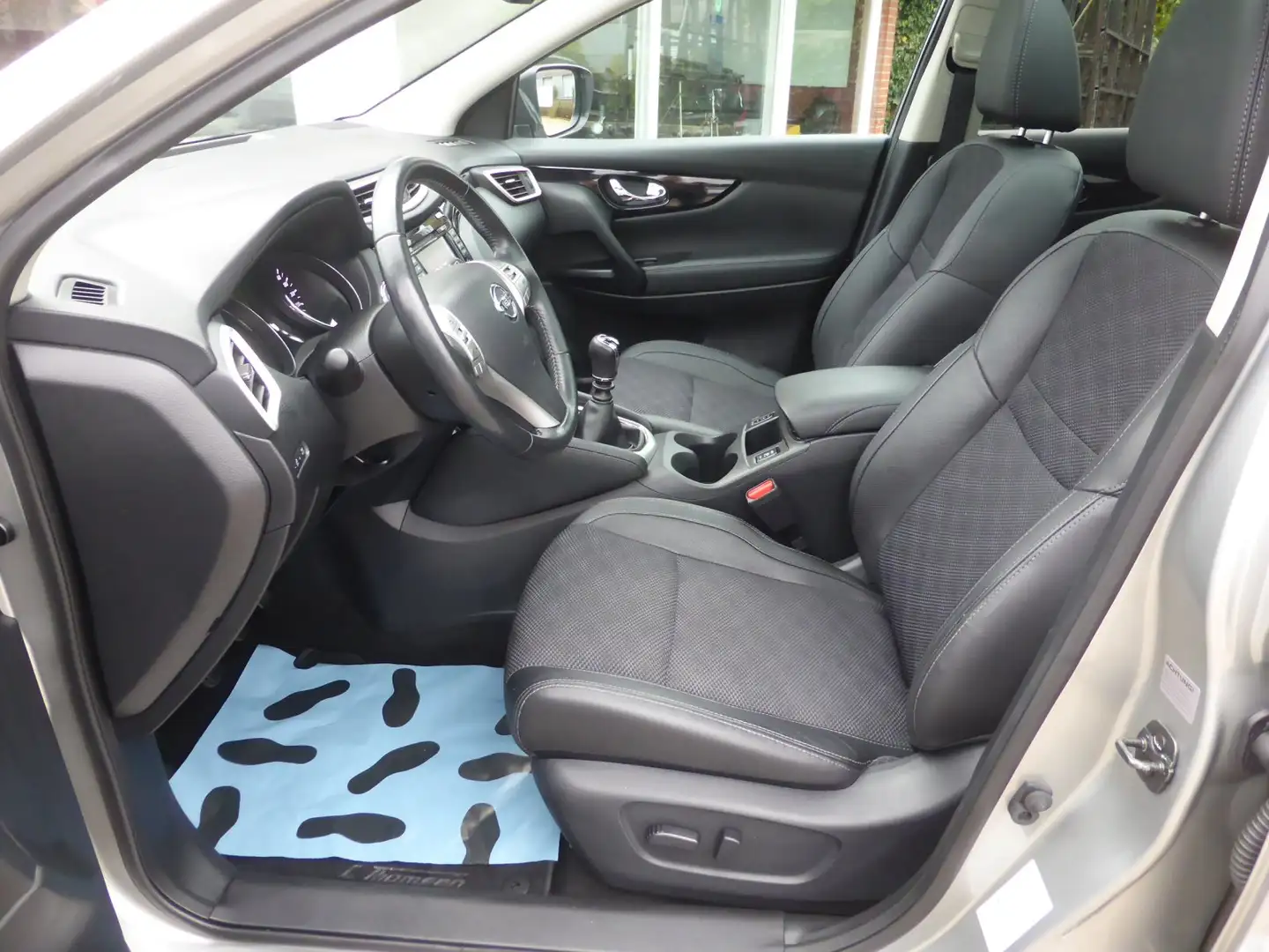Nissan Qashqai II 1.6 DIG-T 4x2 Euro6 Tekna Navi/Pano/SH/360°/PDC Zilver - 2