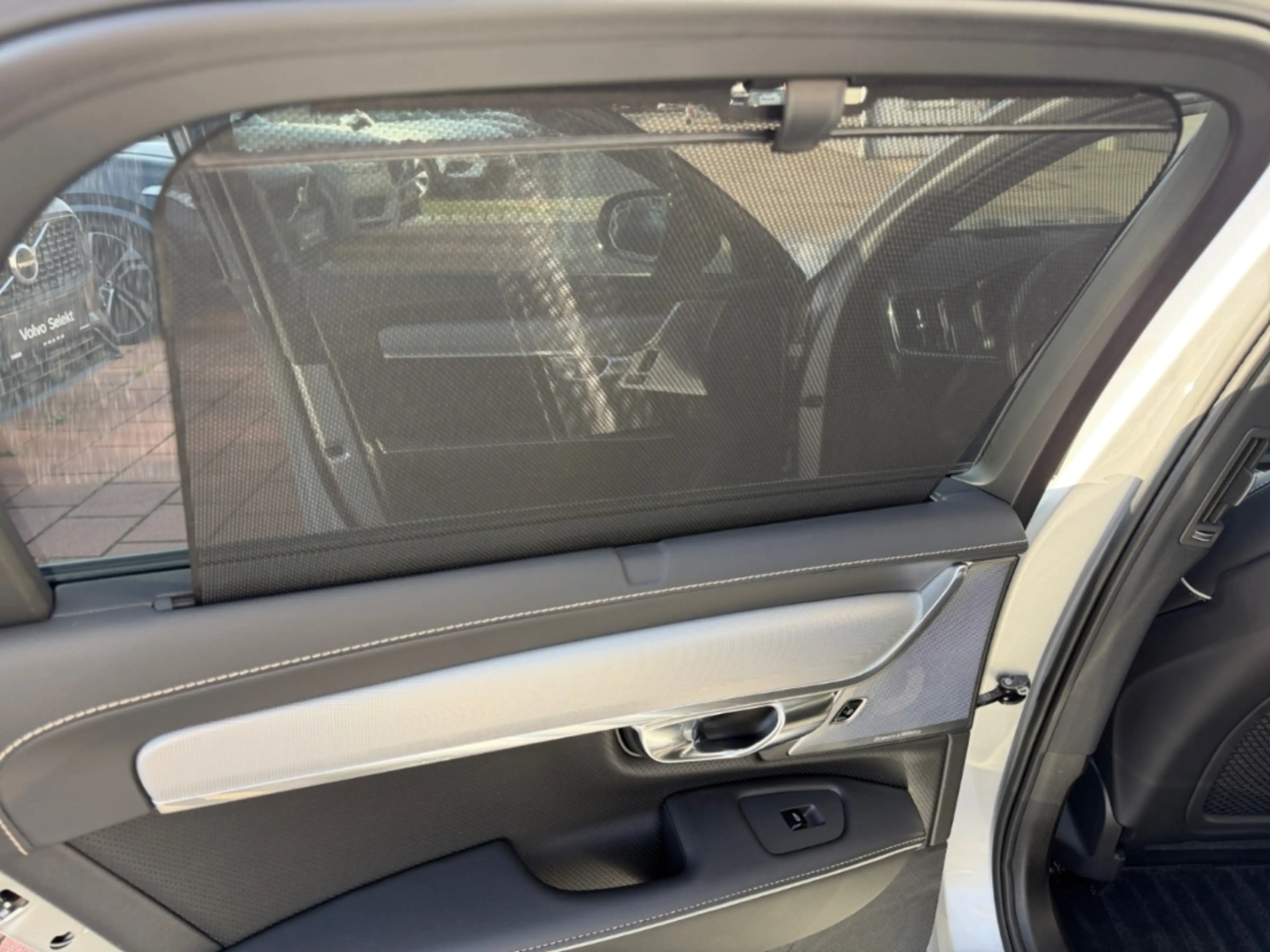 Volvo S90 B5 R Design AWD HUD StandHZG Pano B&W Navi Leder D — photo 15