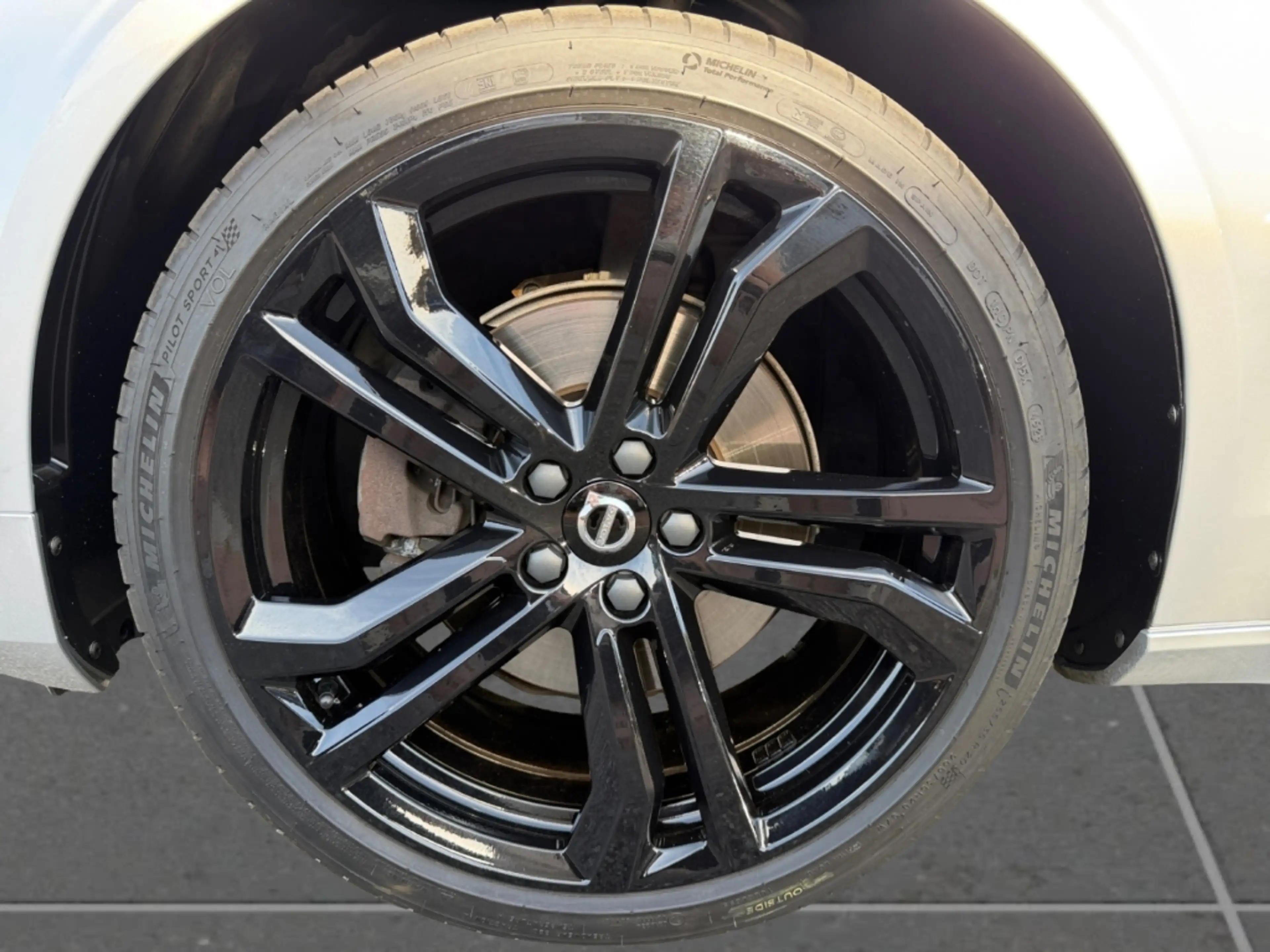 Volvo S90 B5 R Design AWD HUD StandHZG Pano B&W Navi Leder D — photo 9