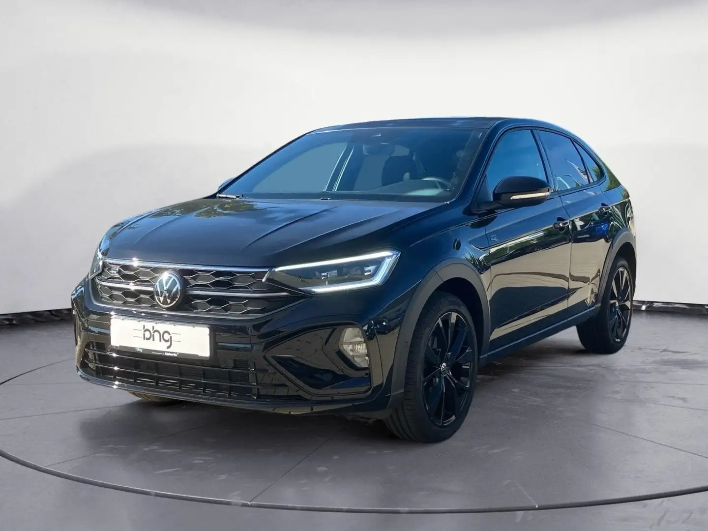 Volkswagen Taigo 1.5 TSI DSG R-Line IQ.Light KAMERA PANO AH Schwarz - 2