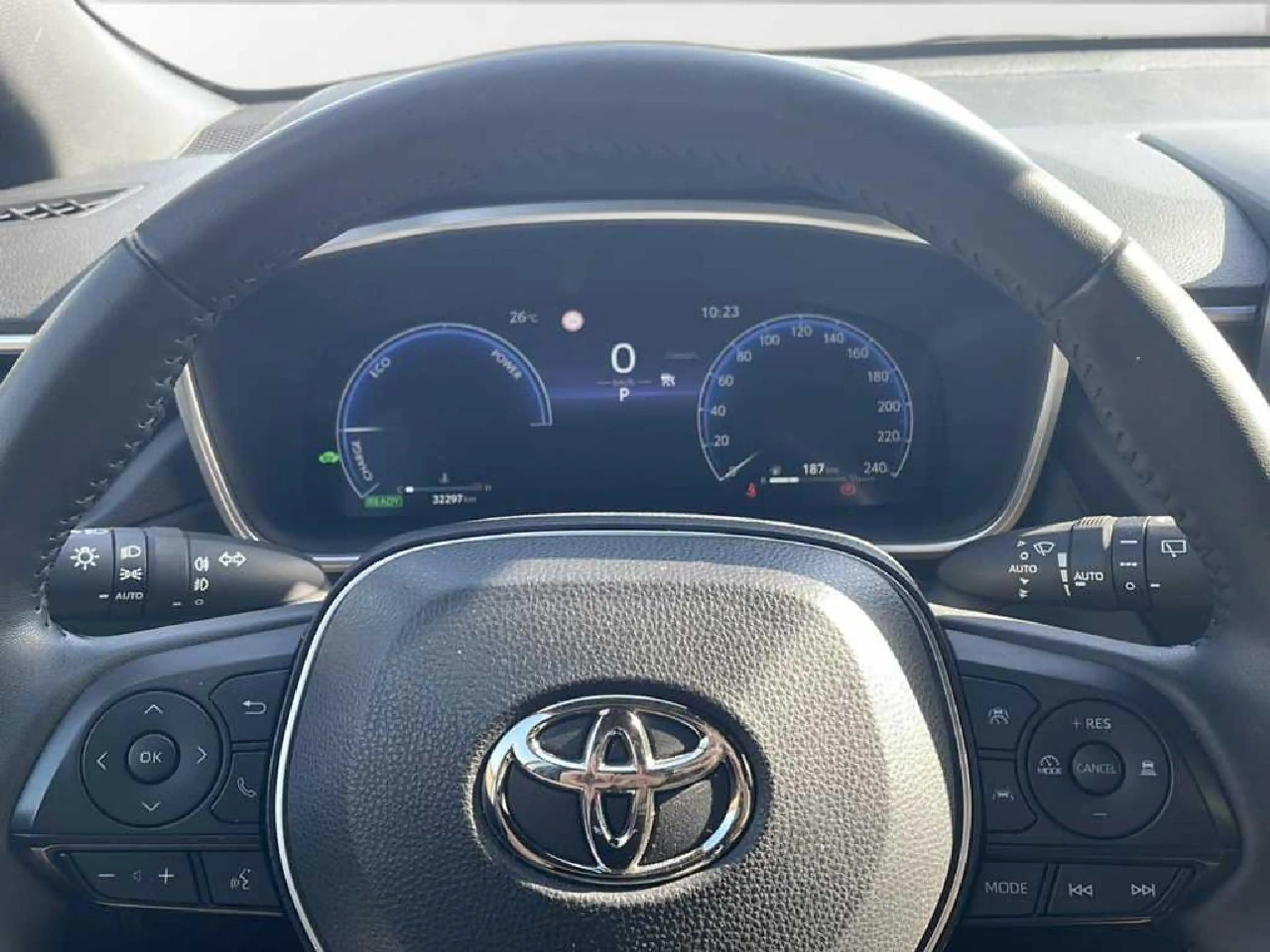 Toyota Corolla Cross Hybrid FWD Team Deutschland — photo 13