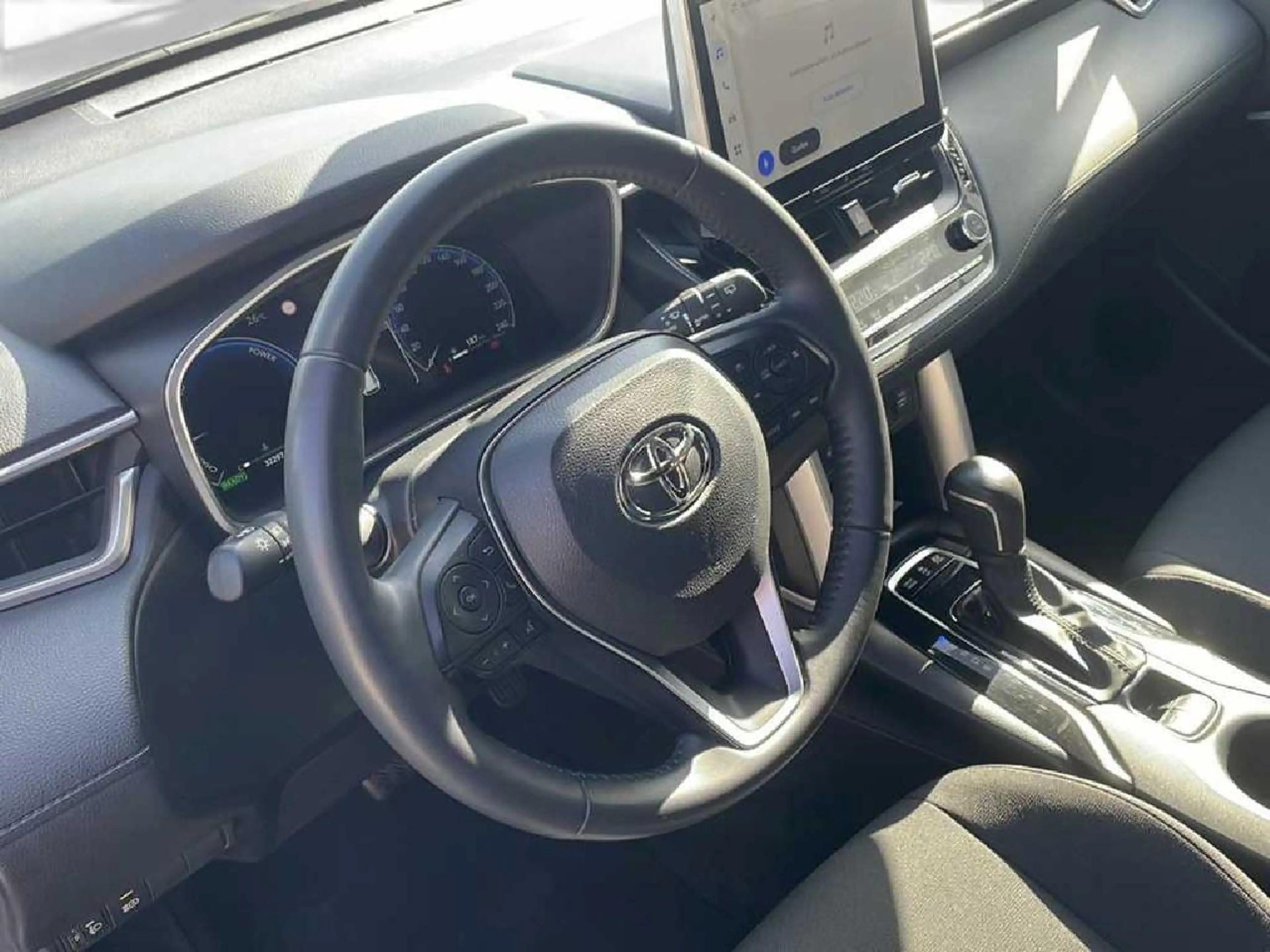Toyota Corolla Cross Hybrid FWD Team Deutschland — photo 11