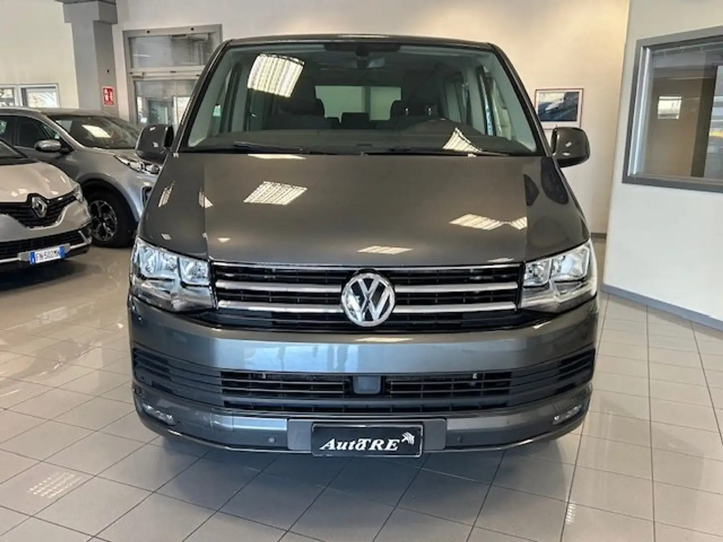 Volkswagen T6 Multivan 2.0 tdi Space 4motion 150cv dsg GANCIO TRAINO Grigio - 2