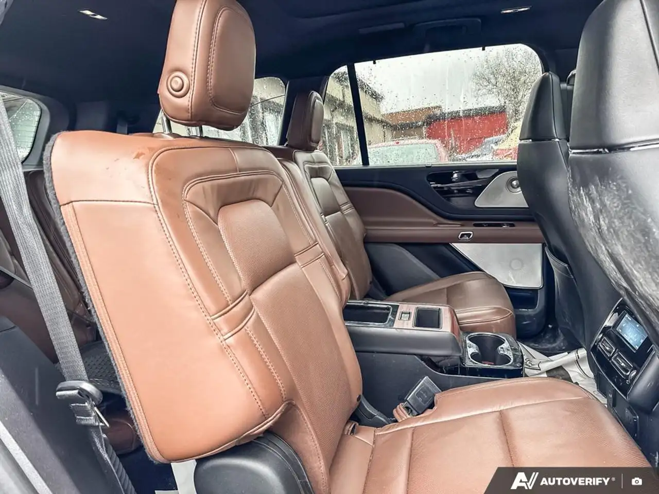 Lincoln Aviator снимка Lincoln Aviator