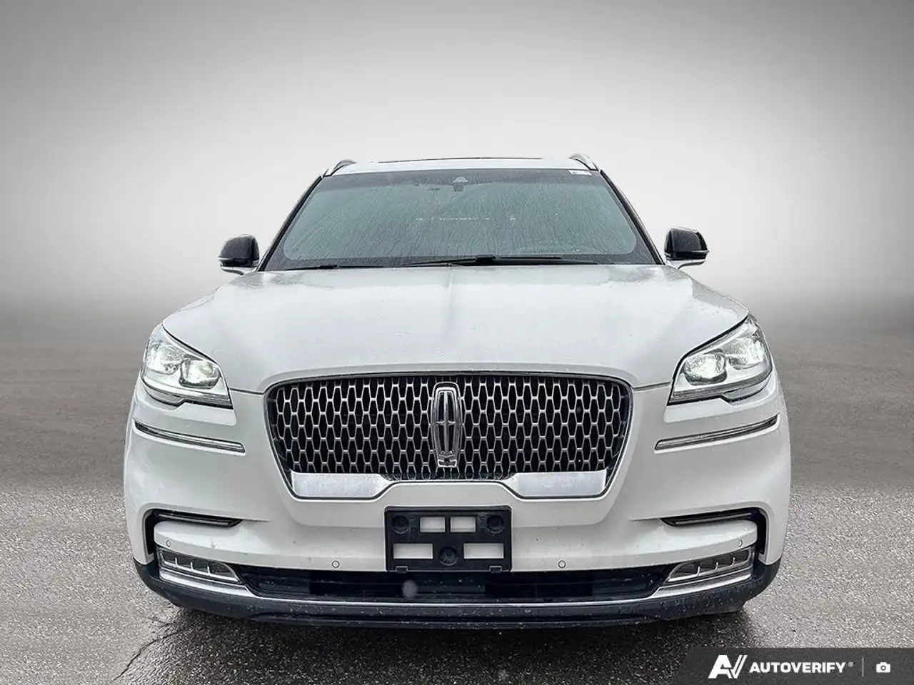 Lincoln Aviator снимка Lincoln Aviator