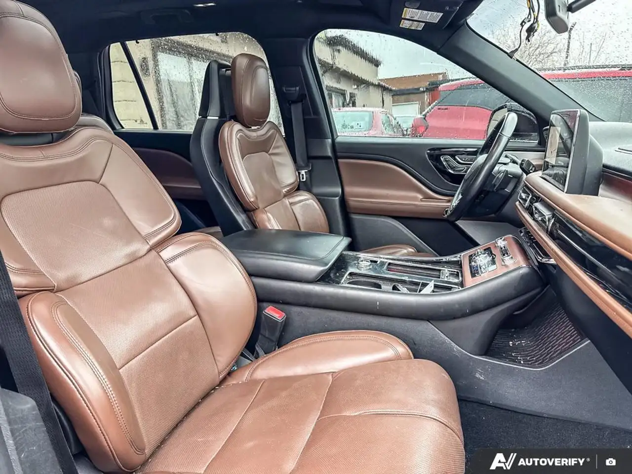 Lincoln Aviator снимка Lincoln Aviator