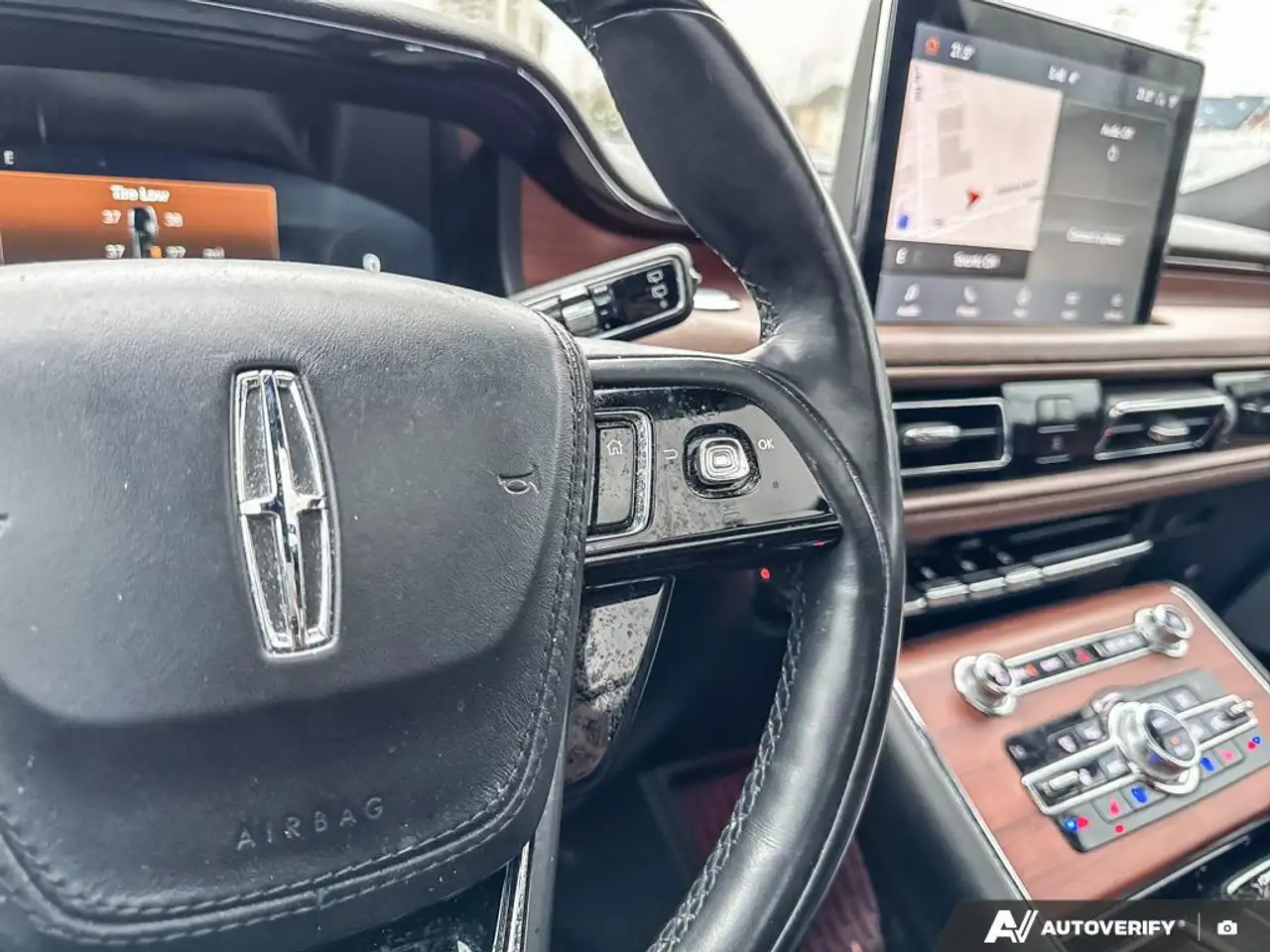 Lincoln Aviator снимка Lincoln Aviator