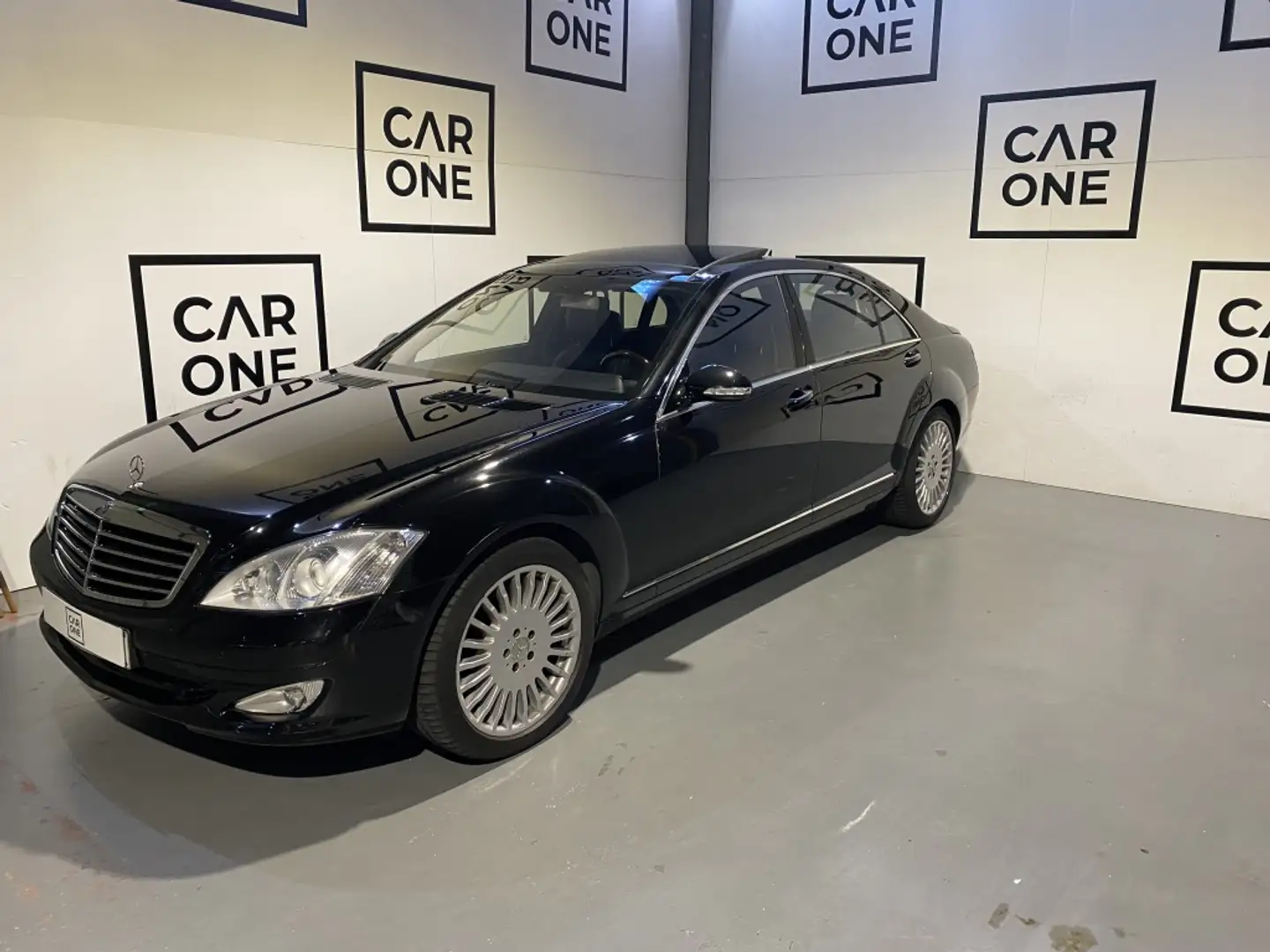 Mercedes-Benz S 500 Largo Aut. Schwarz - 1