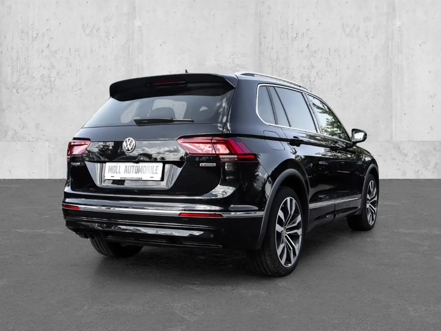 Volkswagen Tiguan R-Line BMT Start-Stopp 4Motion 2.0 TSI EU6d-T Spor Schwarz - 2