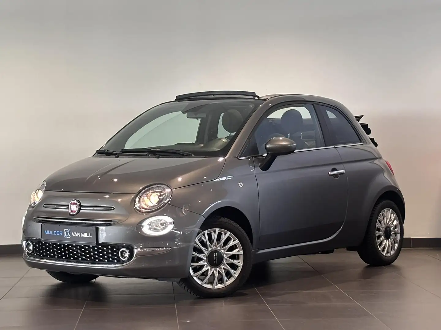 Fiat 500C Cabrio Dolcevita 1.0 Hybrid 70pk | NAVI | CLIMA | Gris - 2