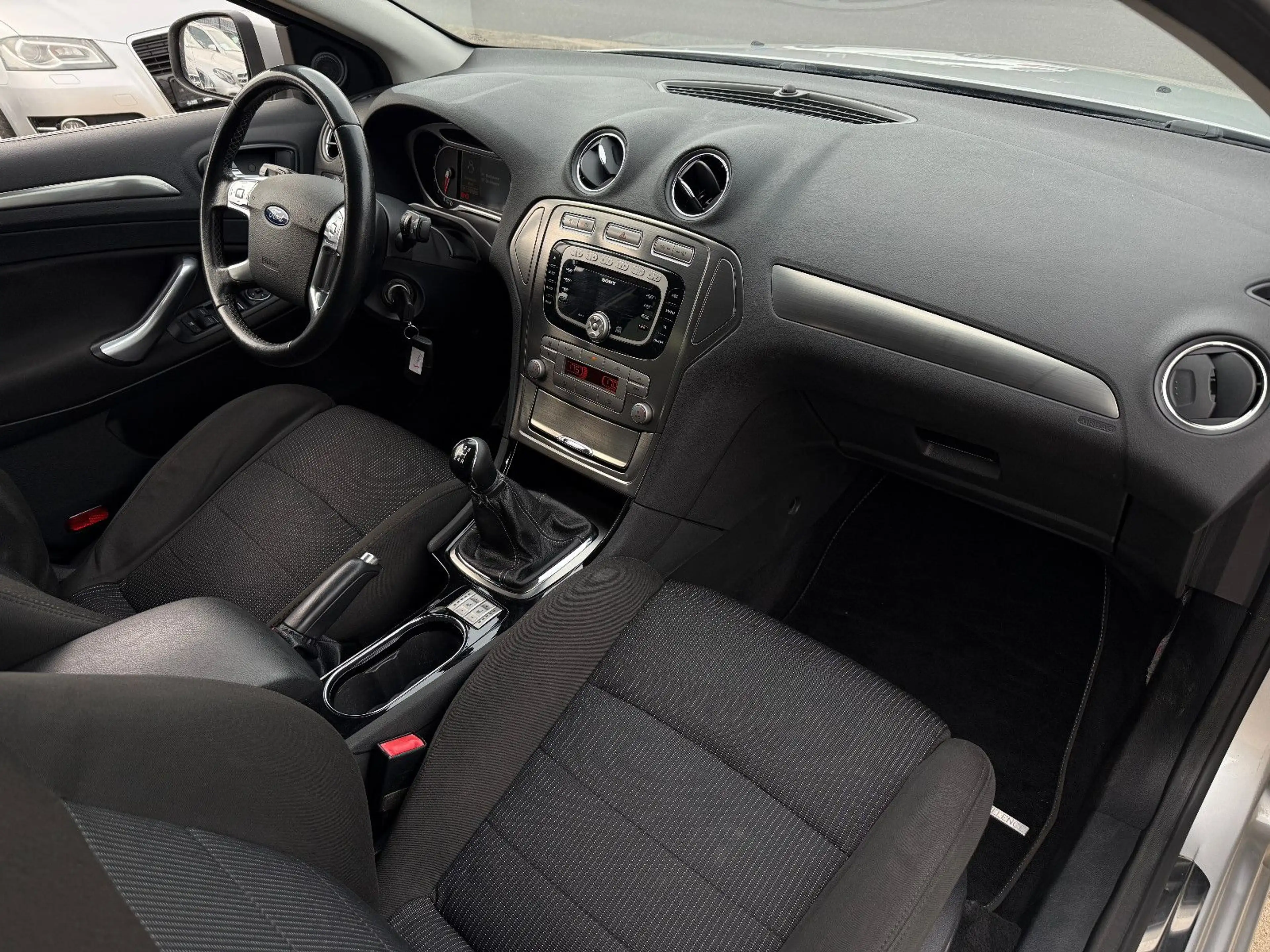 Ford Mondeo Limo 2.0, TÜV neu, Reifen neu, Klima neu — photo 14