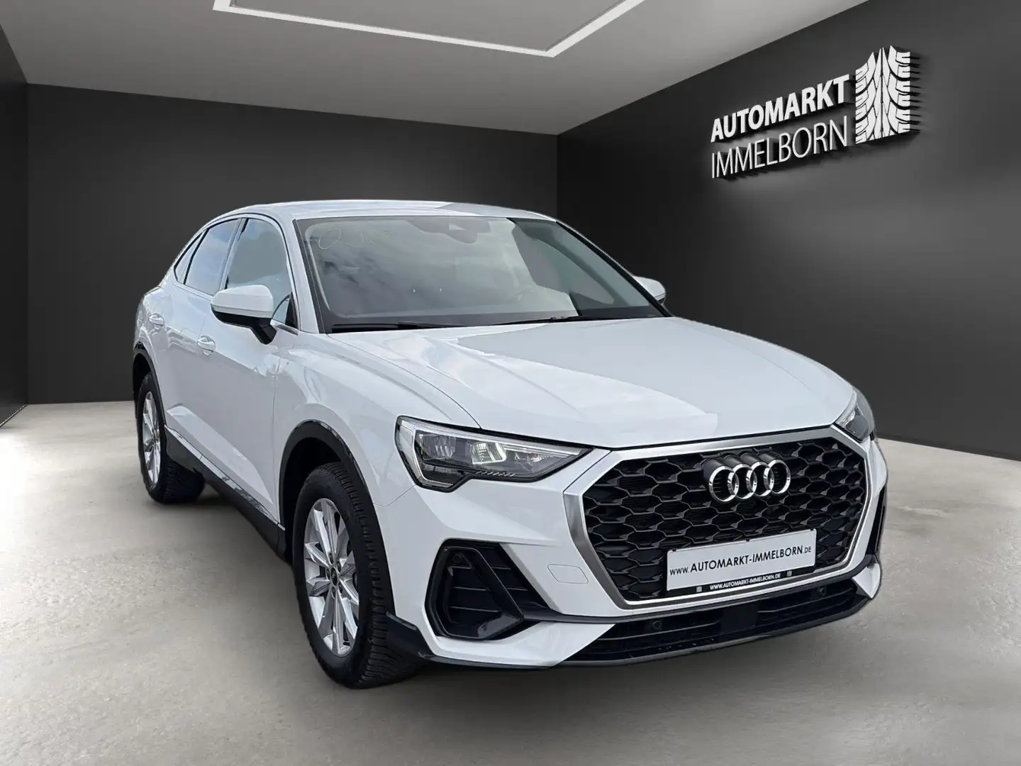 Audi Q3 Sportback TFSI e AHK*Kamera*LED*Virtual Weiß - 2