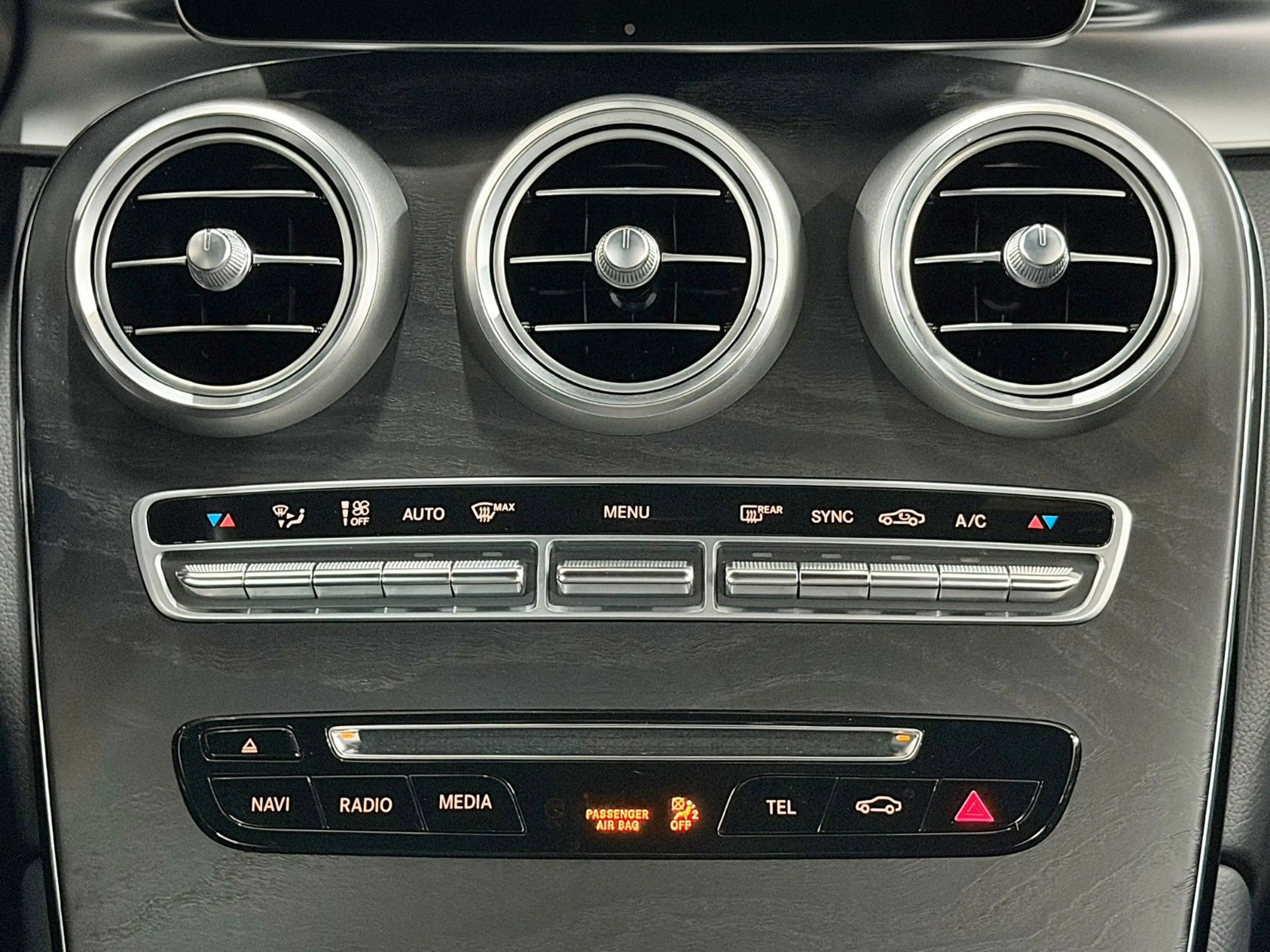 Mercedes-Benz GLC 220 D 4-MATIC EXCLUSIVE*FINANZIERUNG MÖGLICH* — photo 13