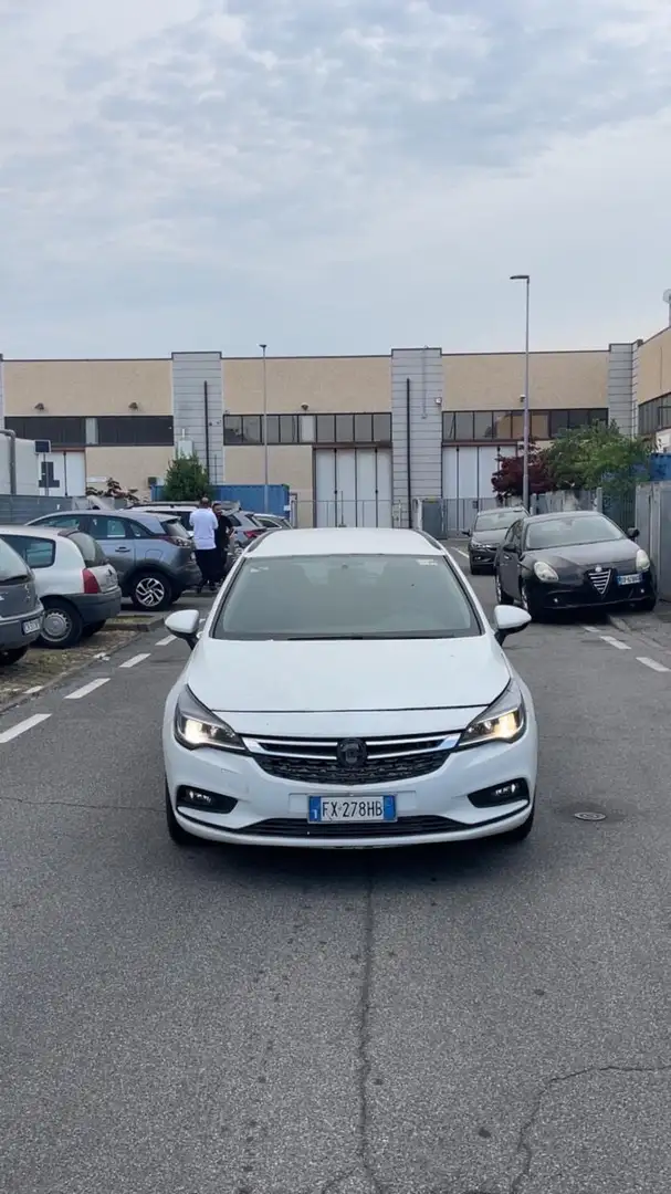 Opel Astra Sports Tourer 1.6 cdti Innovation 136cv auto - 1