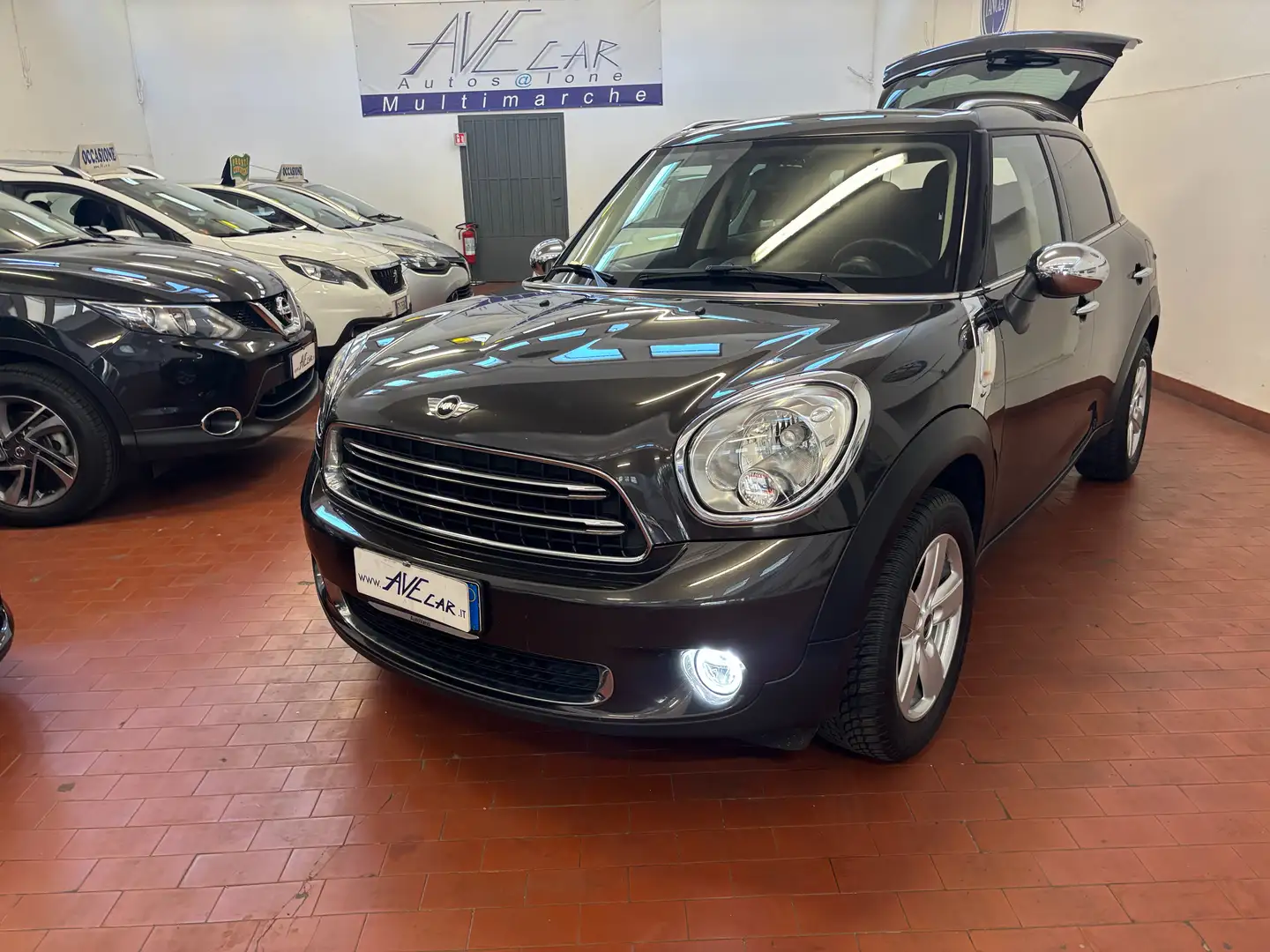 MINI One Countryman 1.6 EURO 6B ADATTA PER LA GUIDA A NEOPATENTATI Szary - 1