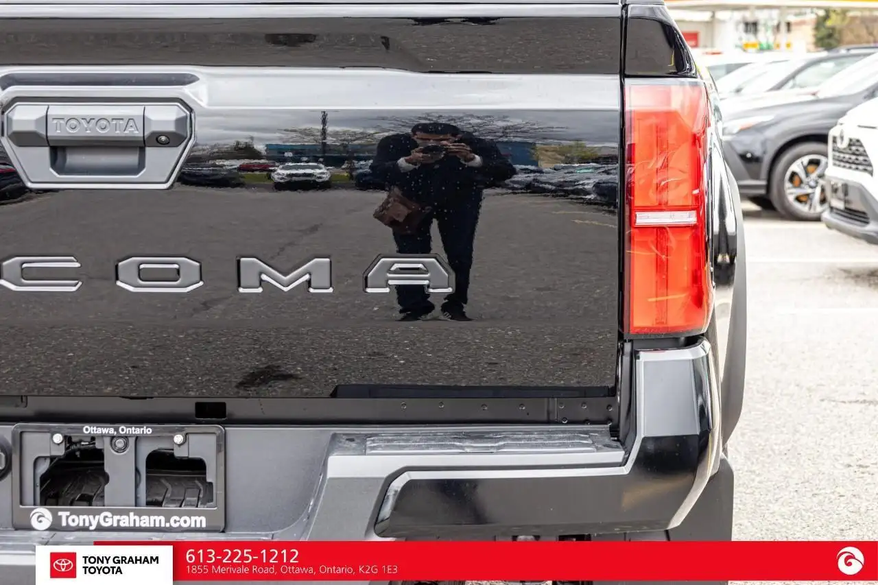 Toyota Tacoma снимка Toyota Tacoma