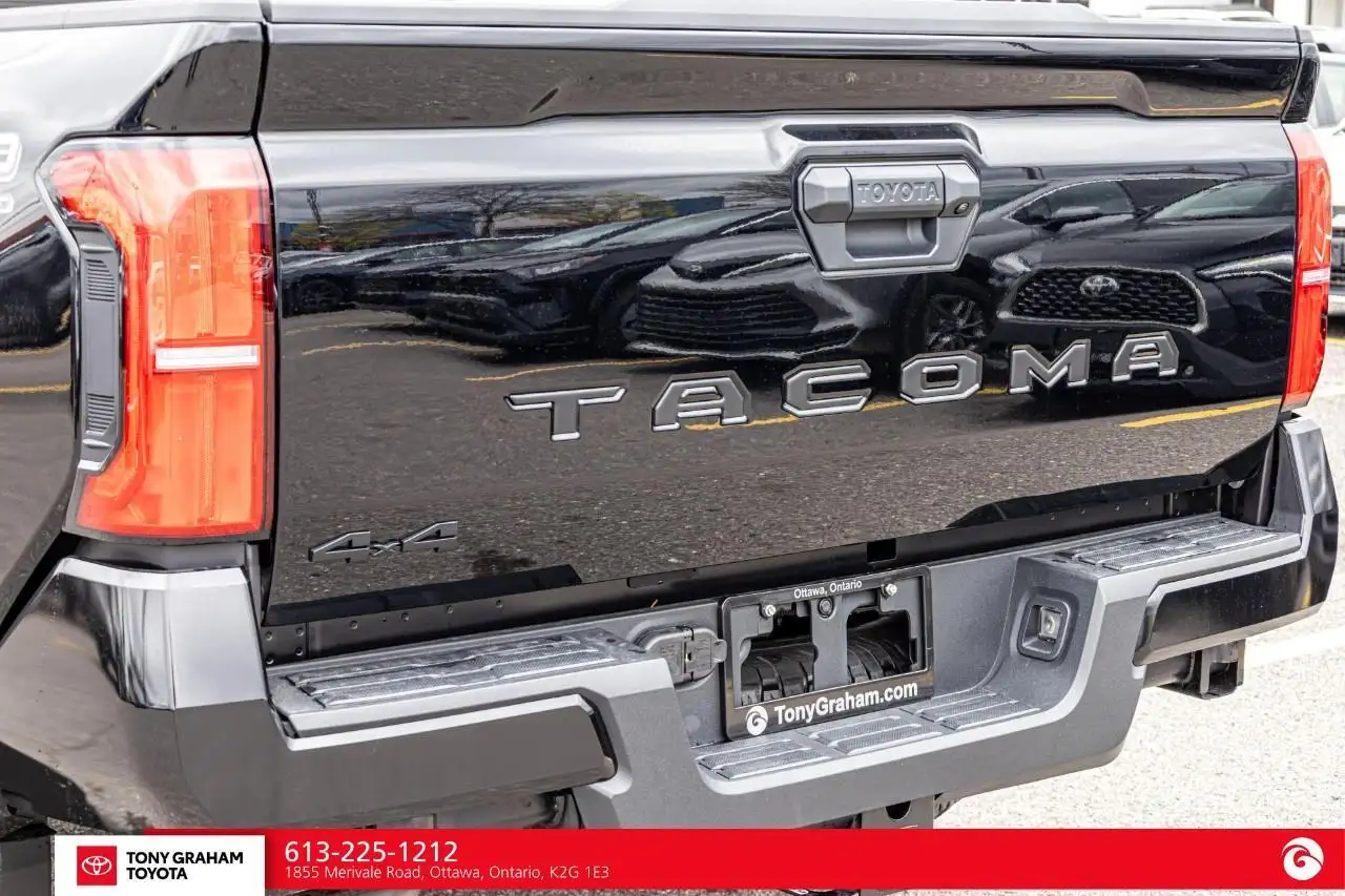 Toyota Tacoma снимка Toyota Tacoma