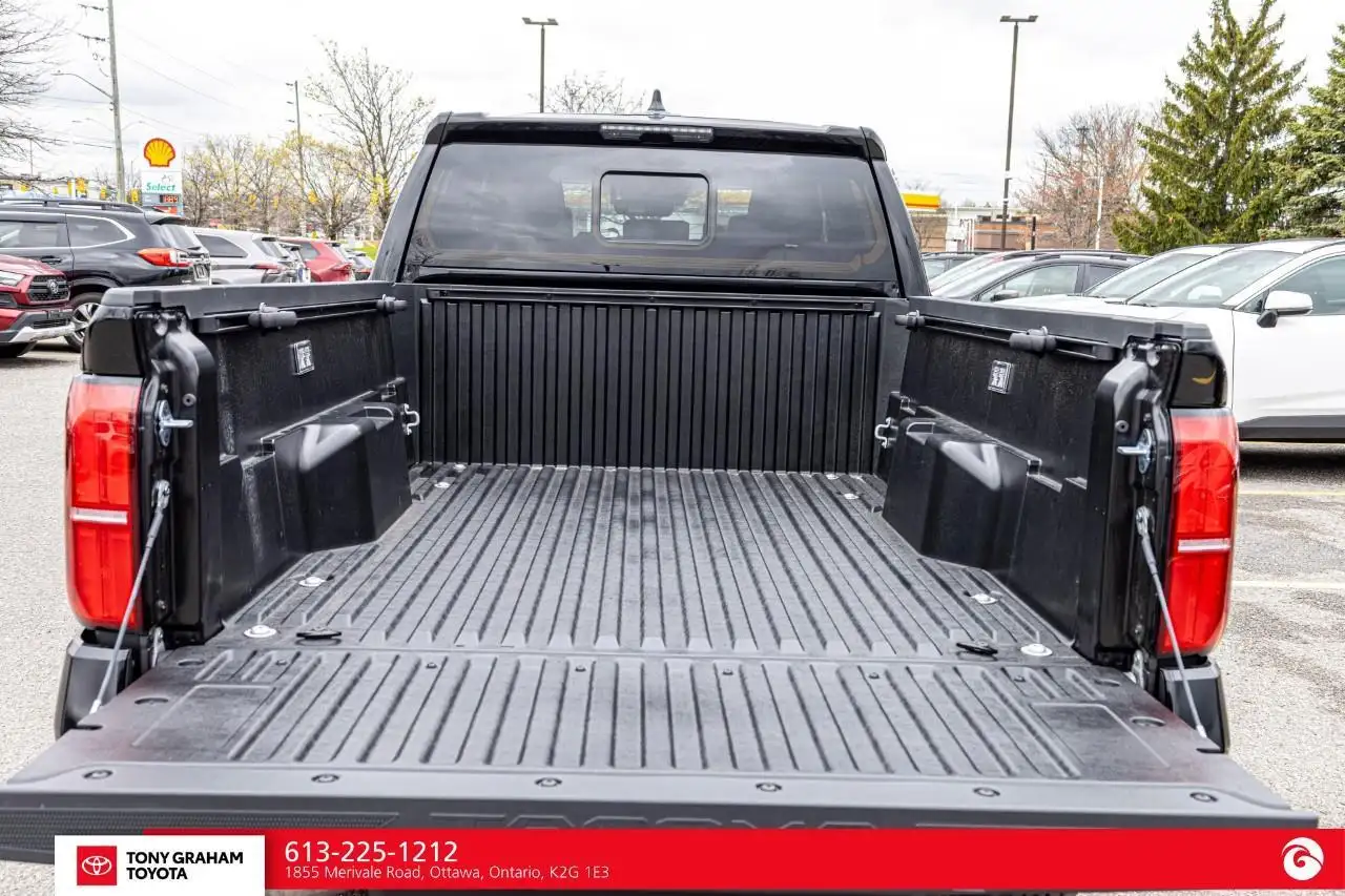 Toyota Tacoma снимка Toyota Tacoma