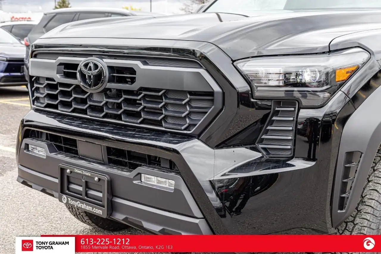 Toyota Tacoma снимка Toyota Tacoma