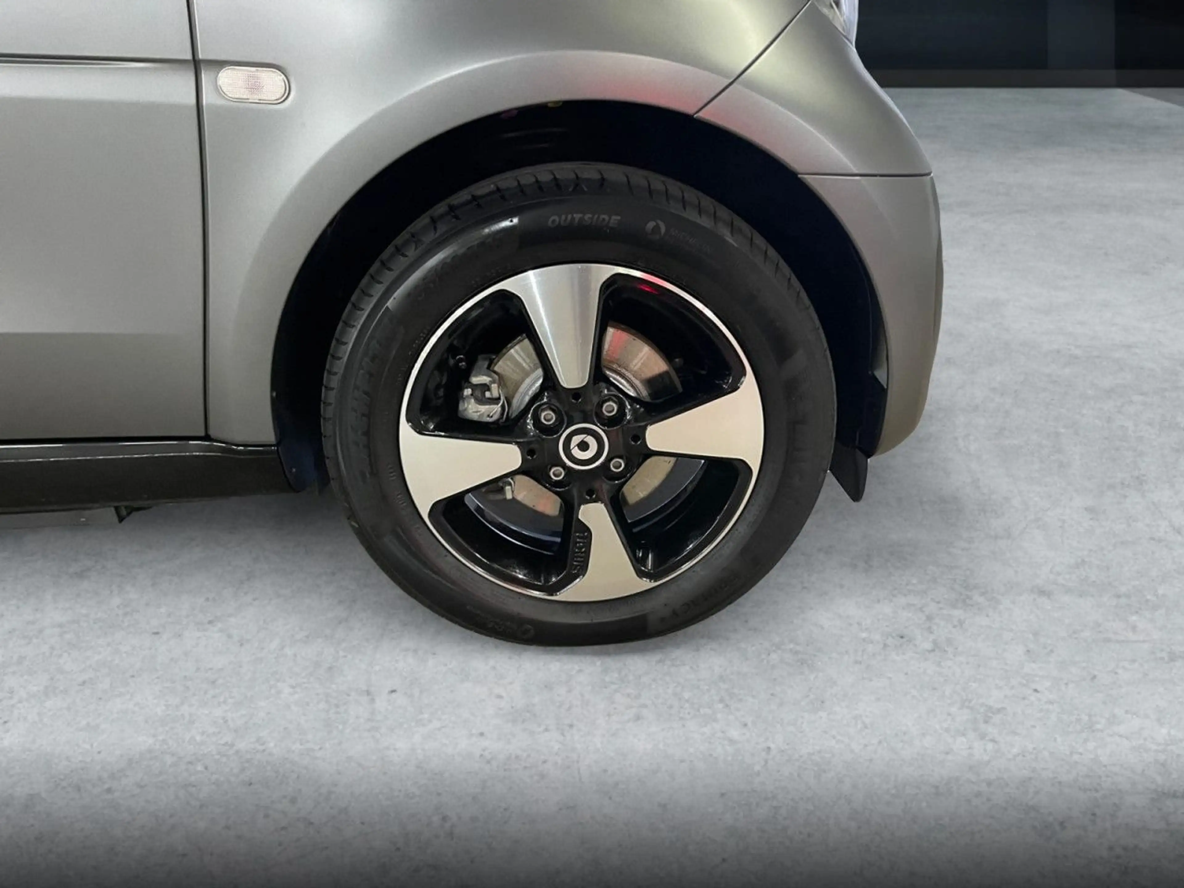 smart forTwo coupé 60kWed passion SHZ Pano PDC+Kamera — photo 3