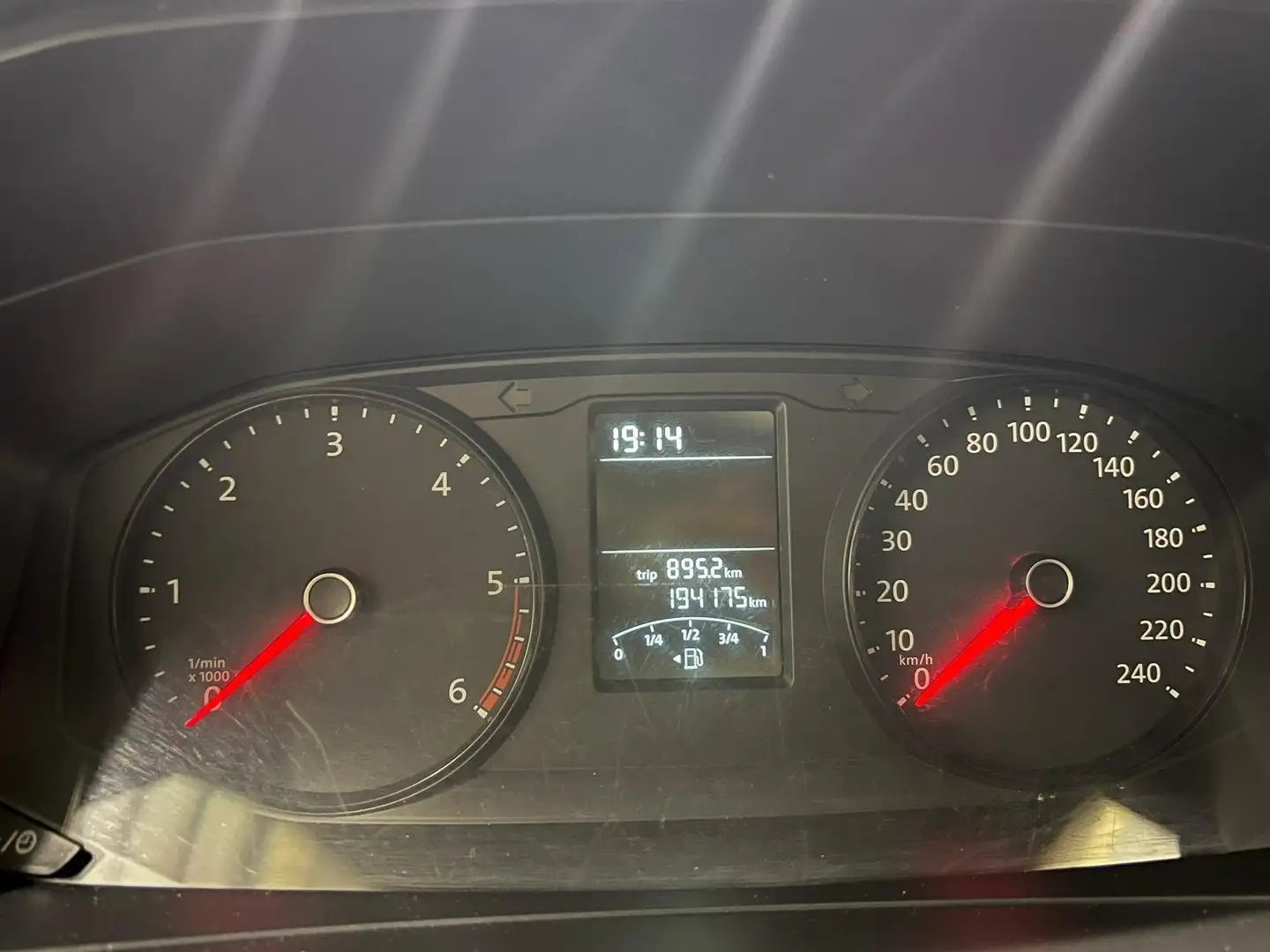 Volkswagen T6 Transporter LONG - AIRCO, TREKHAAK, CV, ER, VLOER/WAND PROTECT Negro - 2