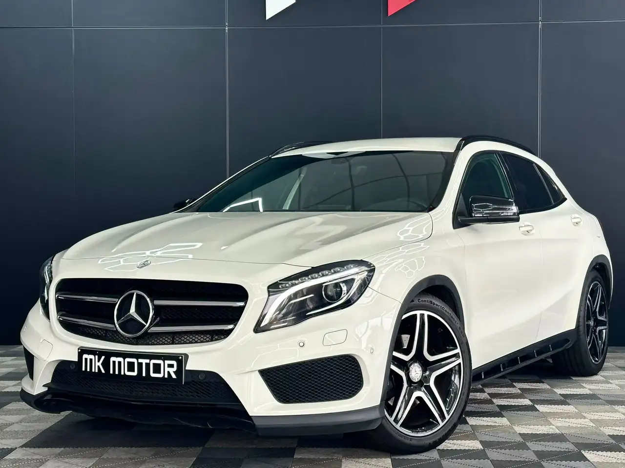 Mercedes-Benz GLA 220