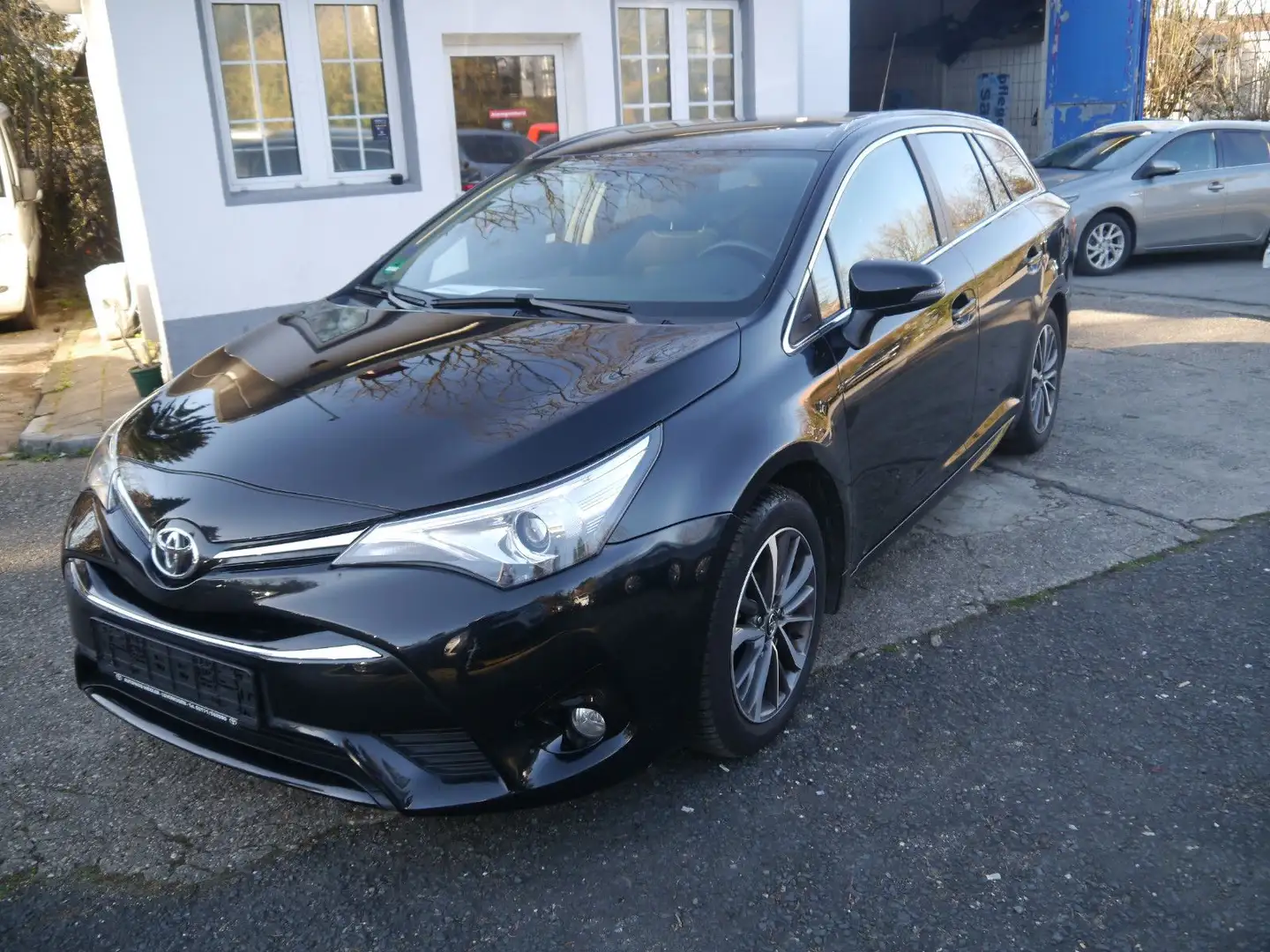Toyota Avensis Touring Sports Edition-S+ Schwarz - 1