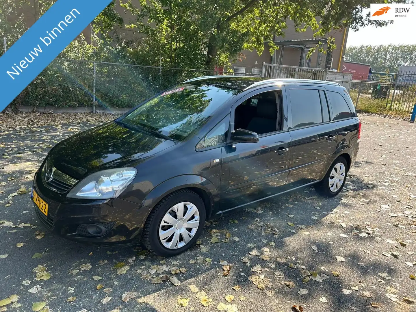 Opel Zafira 1.7 CDTi Edition MET VOL JAAR APK Zwart - 1