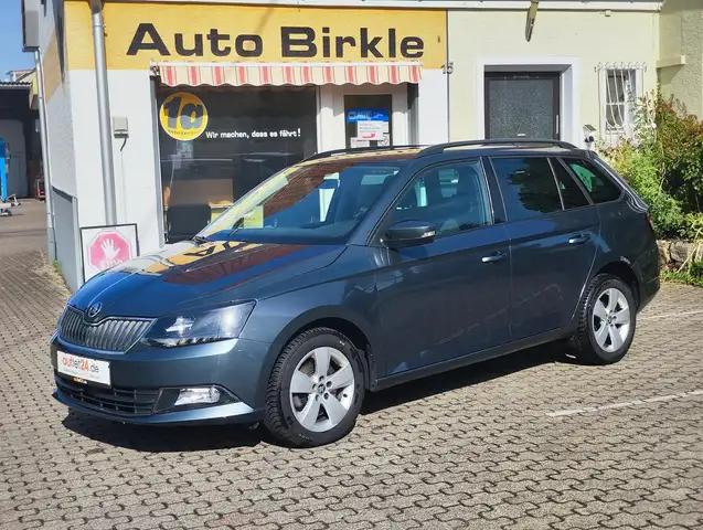 Skoda Fabia Fabia Kombi Style1.2TSI 110PS DSG Navi Tempomat Sitzheizung Einparkhilfe Klimaautomatik Ganzjahresreifen Alufelgen DAB