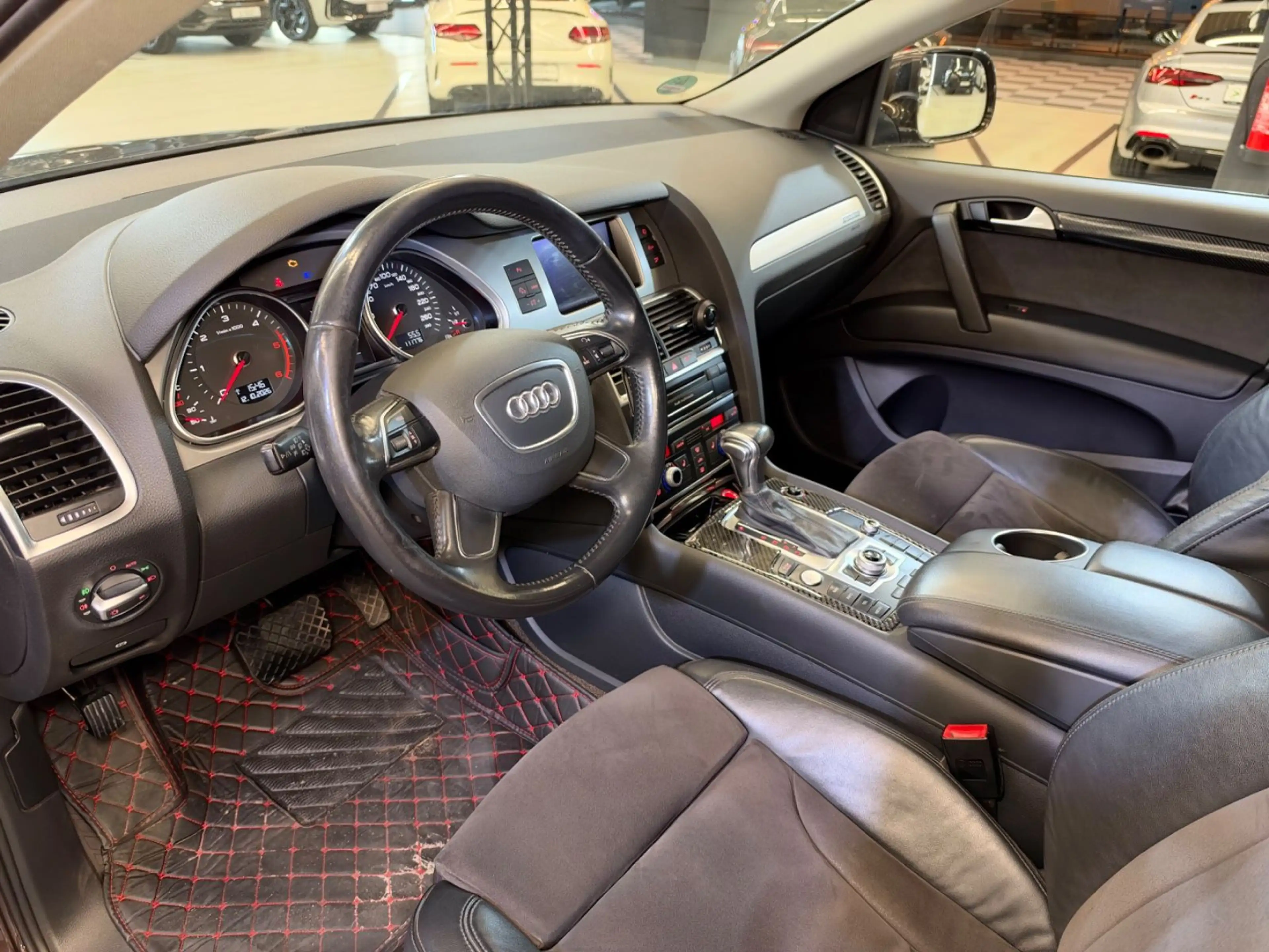 Audi Q7 3.0 TDI quattro — photo 10