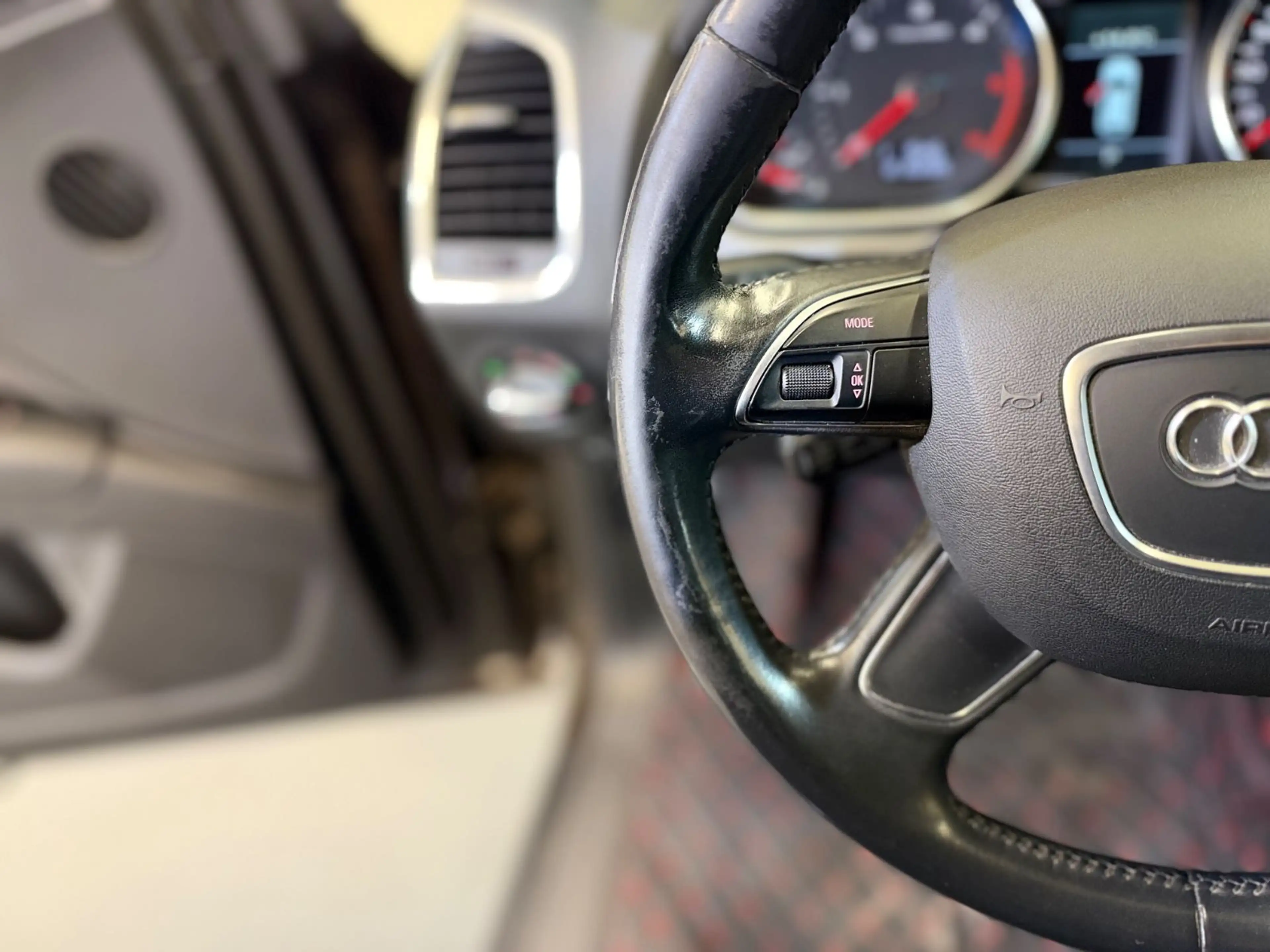 Audi Q7 3.0 TDI quattro — photo 12