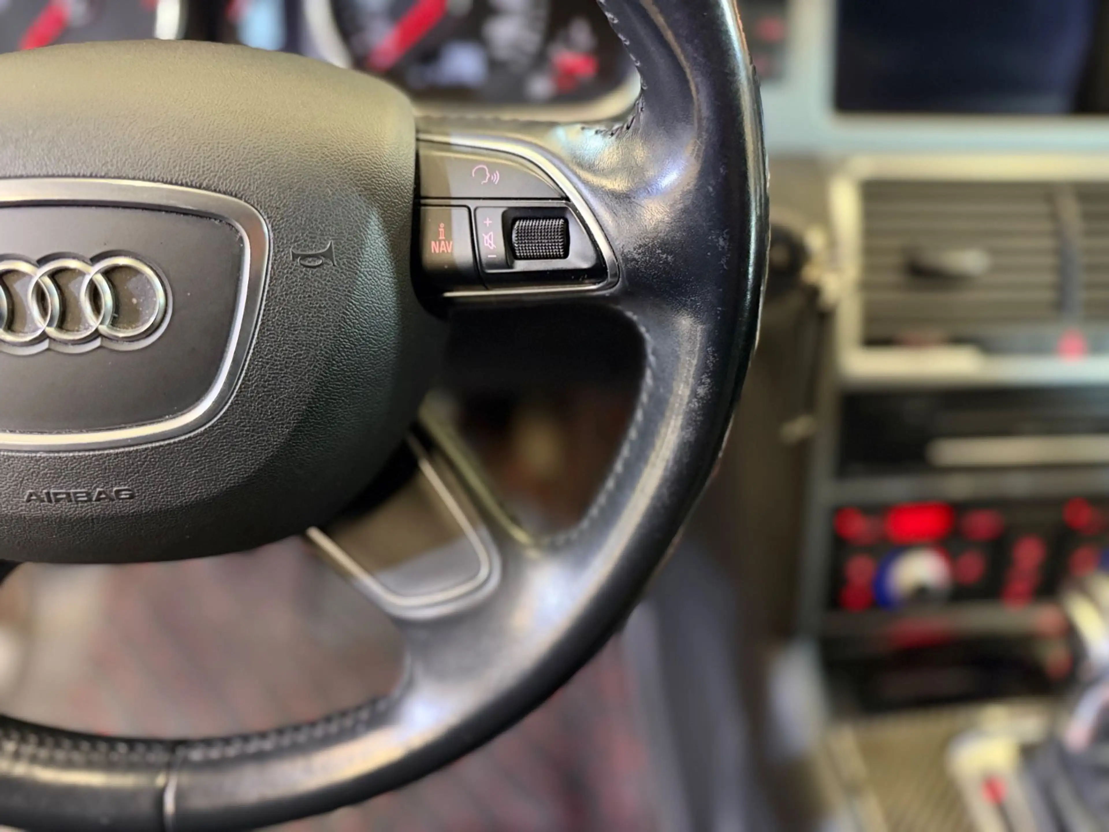 Audi Q7 3.0 TDI quattro — photo 13