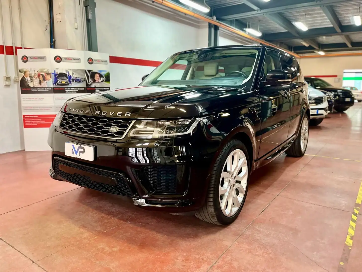 Land Rover Range Rover Sport 3.0 TDV6 HSE Dynamic Zwart - 1