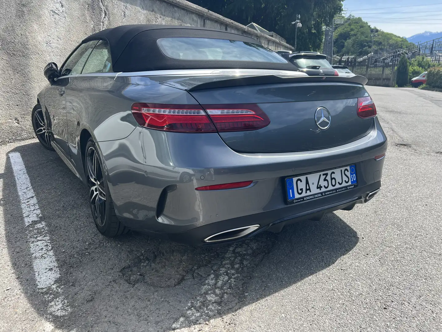 Mercedes-Benz E 200 Cabrio Premium AMG Grigio - 1