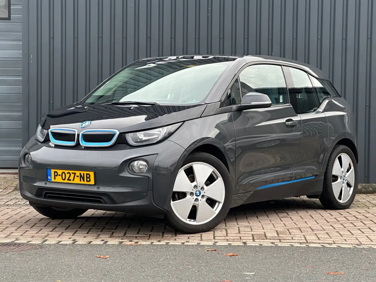 BMW i3 Basis Comfort 22 kWh Camera Grijs - 2