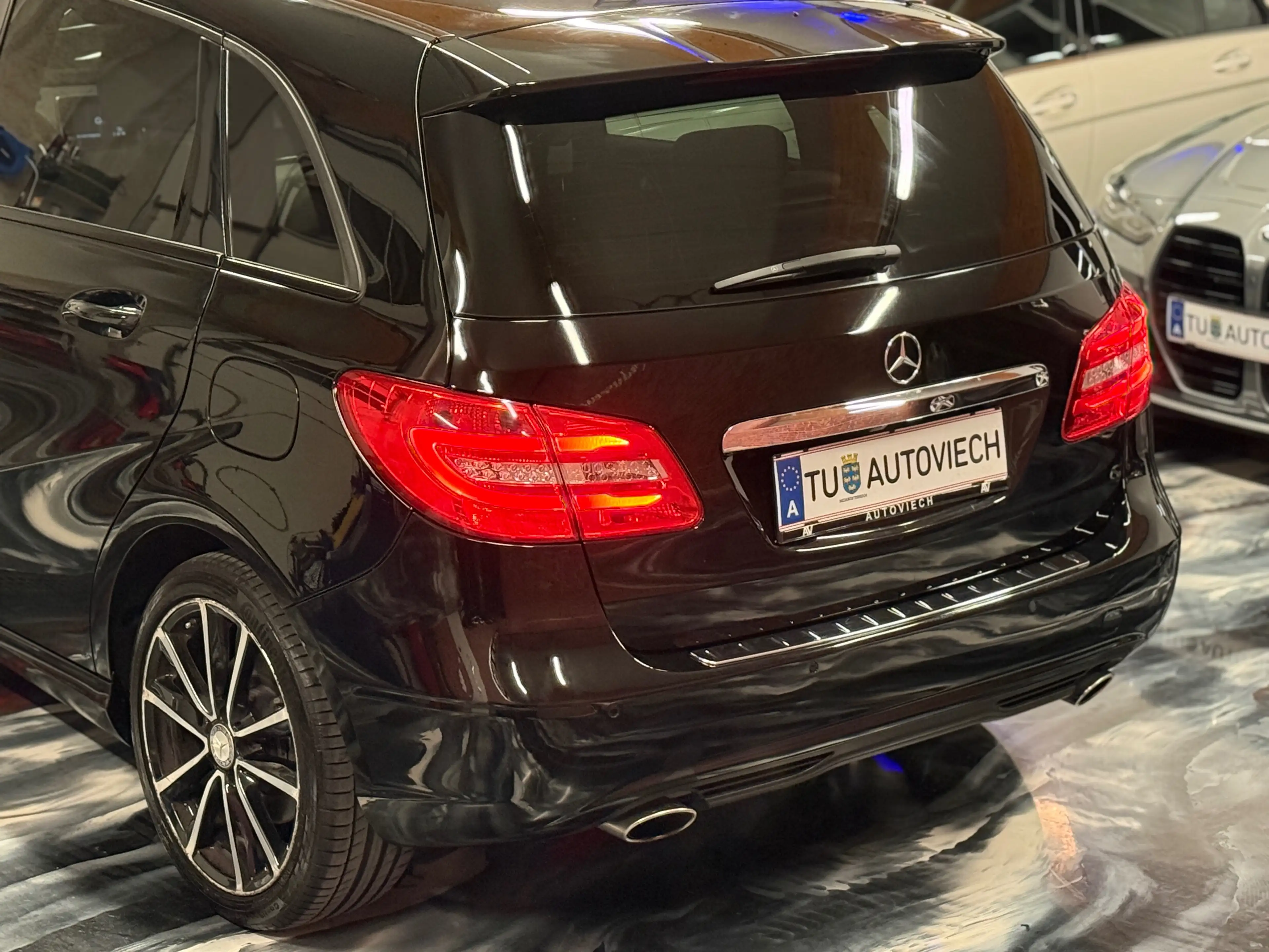 Mercedes-Benz B 220 B 220 4Matic*Vollausstattung*1Besitz* — photo 12