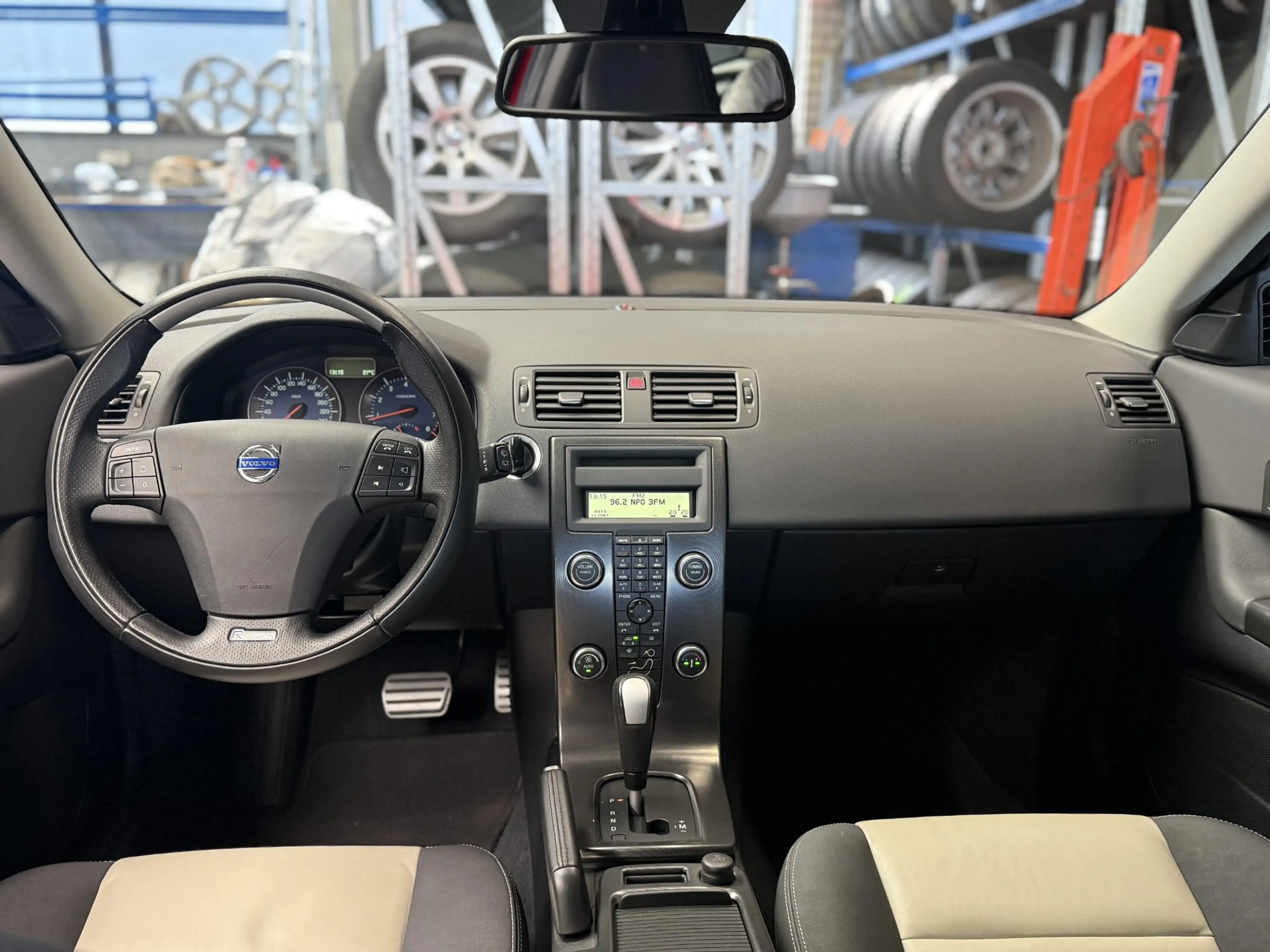 Volvo C30 2.5 T5 R-Design | Uniek! | Keyless Entry | Regense — photo 4