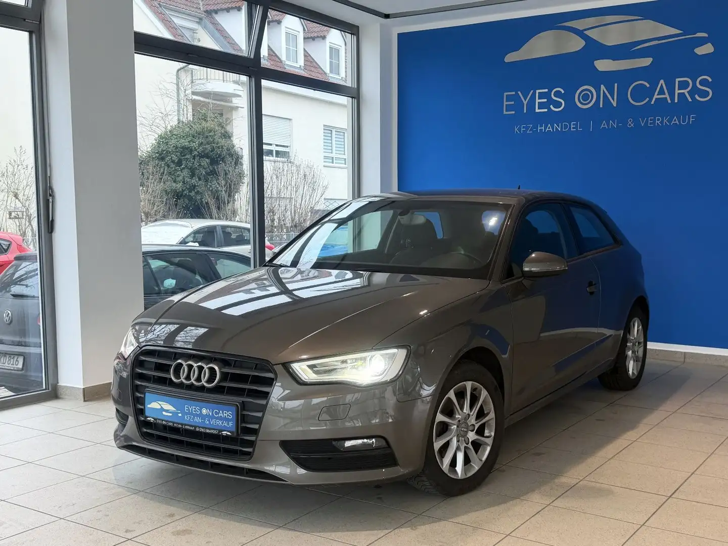 Audi A3 Attraction*ZR. NEU*NAVI*XENON*LED*PDC*SHZ*MMI Grau - 1