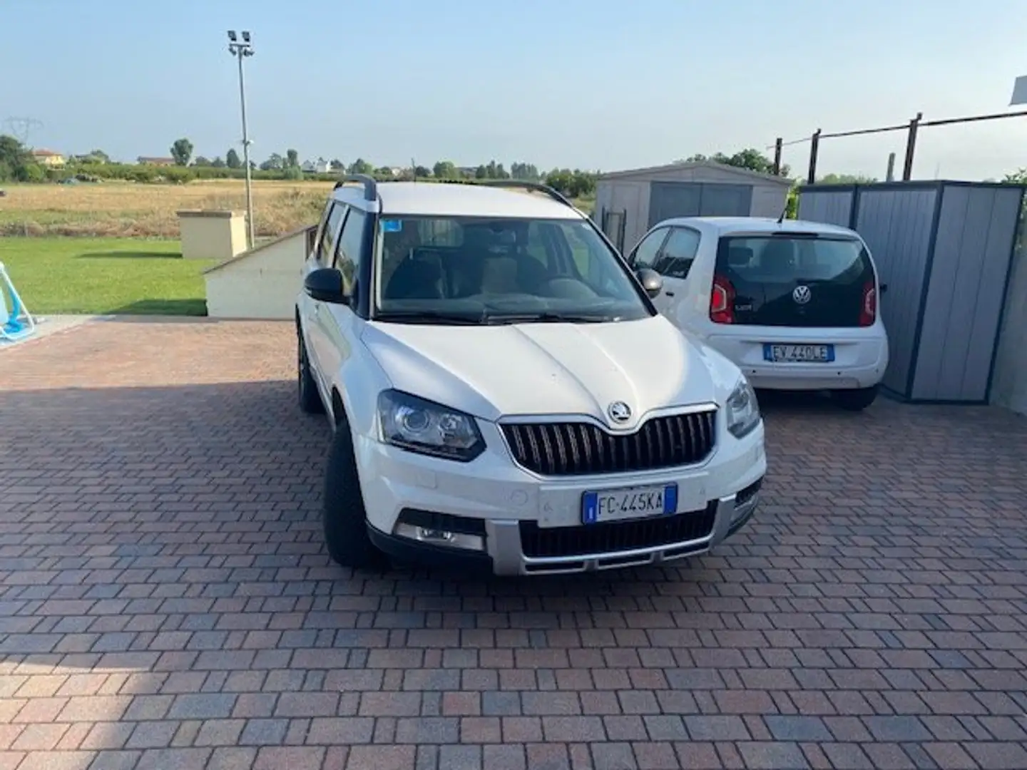 Skoda Yeti 2.0 tdi Design Edition 110cv Bianco - 1