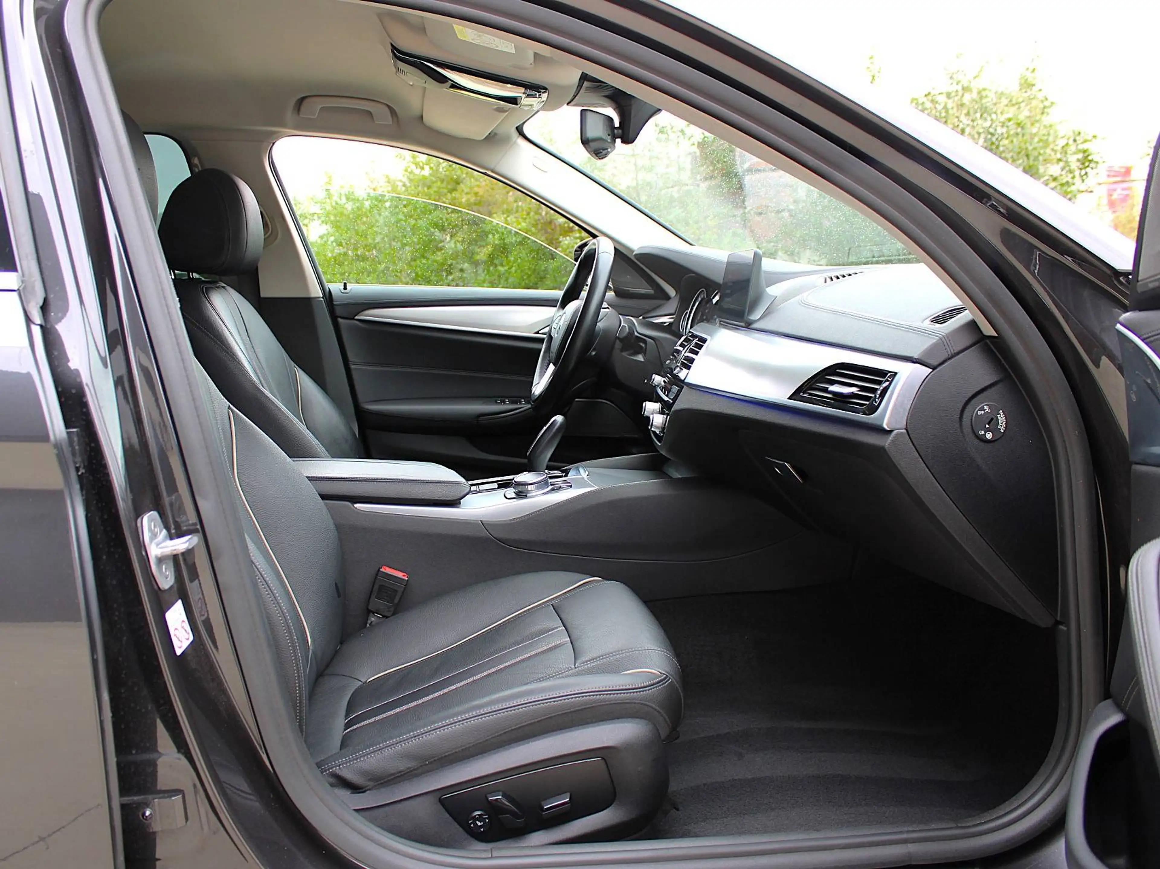 BMW 530 e iPerformance G30 * Harman/Kardon * Sfeerverlichting — photo 15