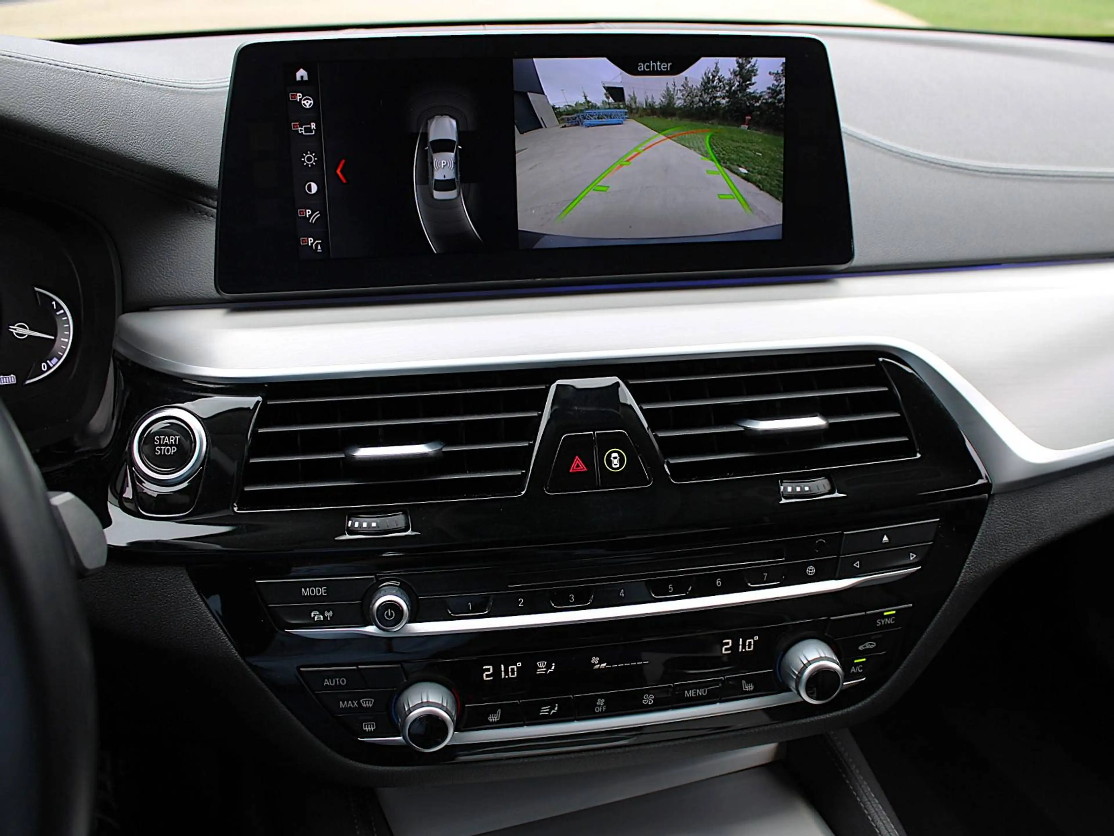 BMW 530 e iPerformance G30 * Harman/Kardon * Sfeerverlichting — photo 13