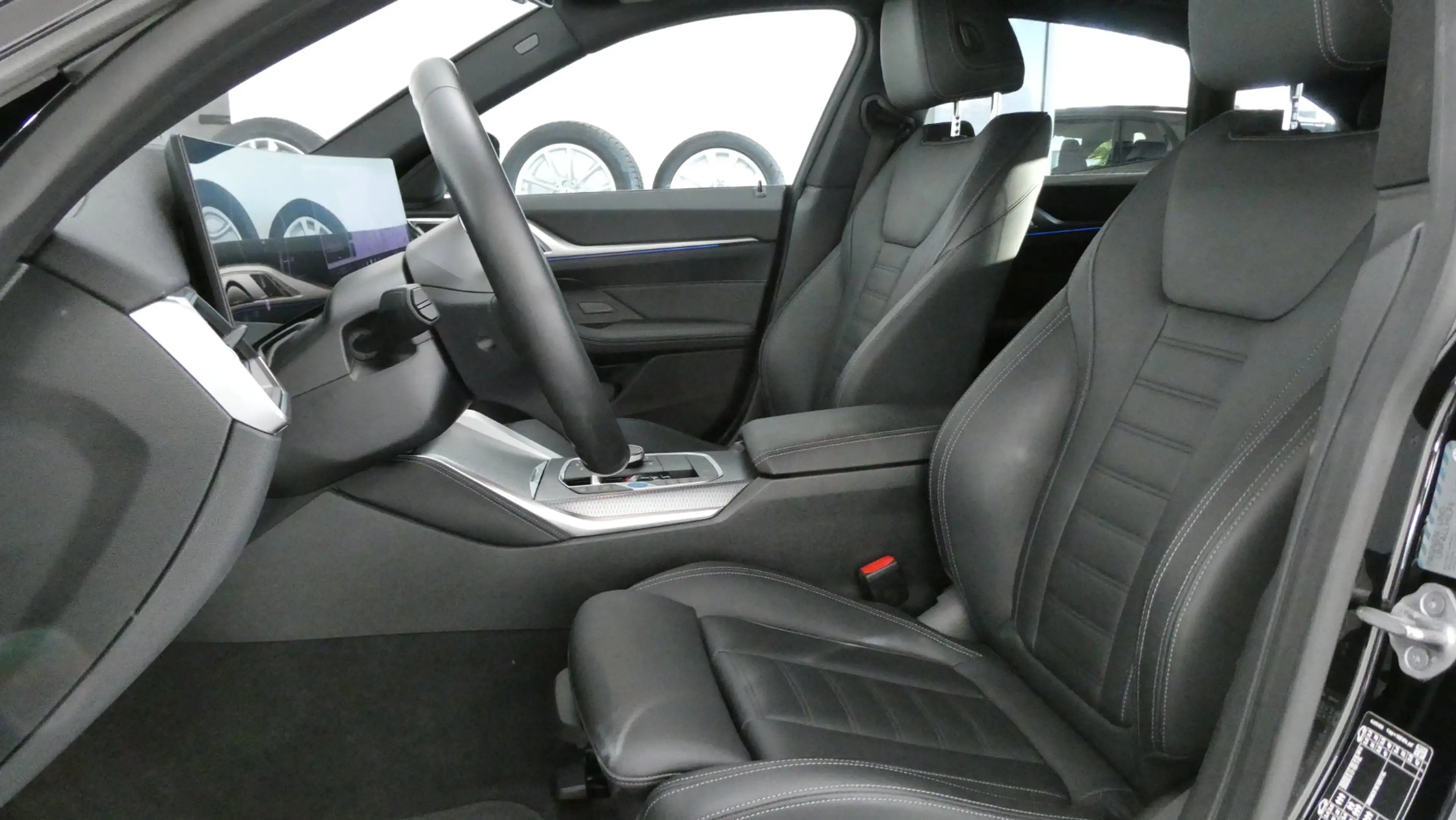 BMW i4 Gran Coupe eDrive40 — photo 10