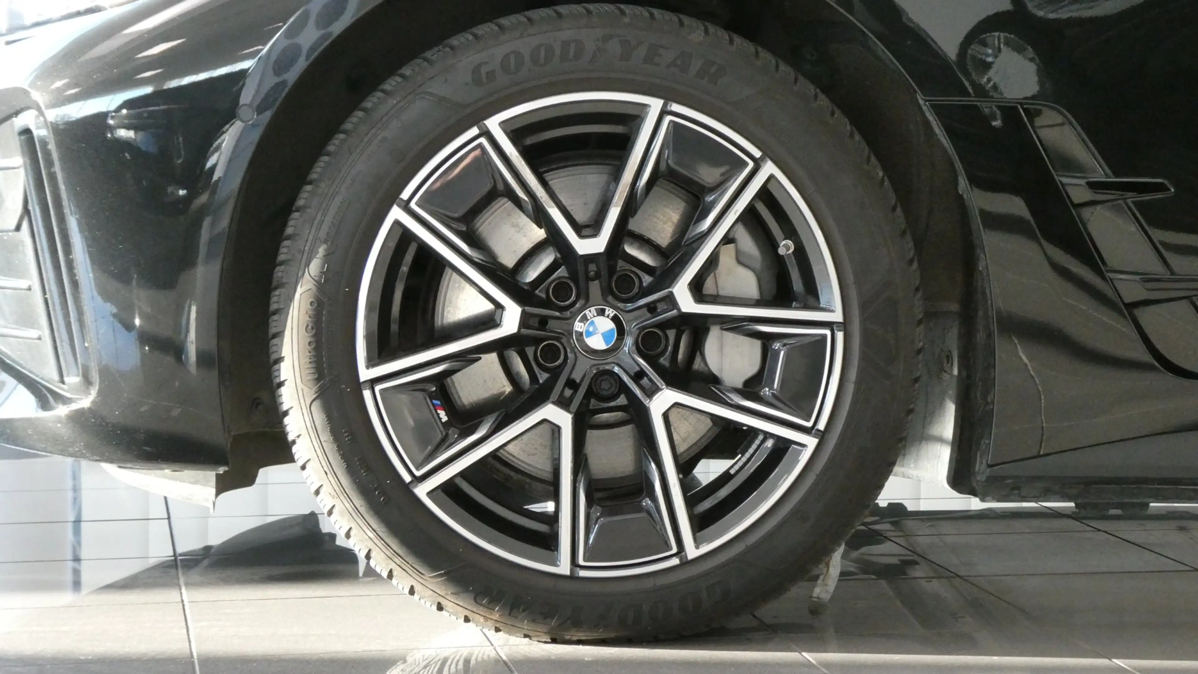 BMW i4 Gran Coupe eDrive40 — photo 4