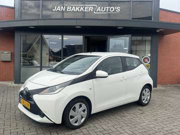 1.0 VVT-i x-play ✅ Verkocht ✅